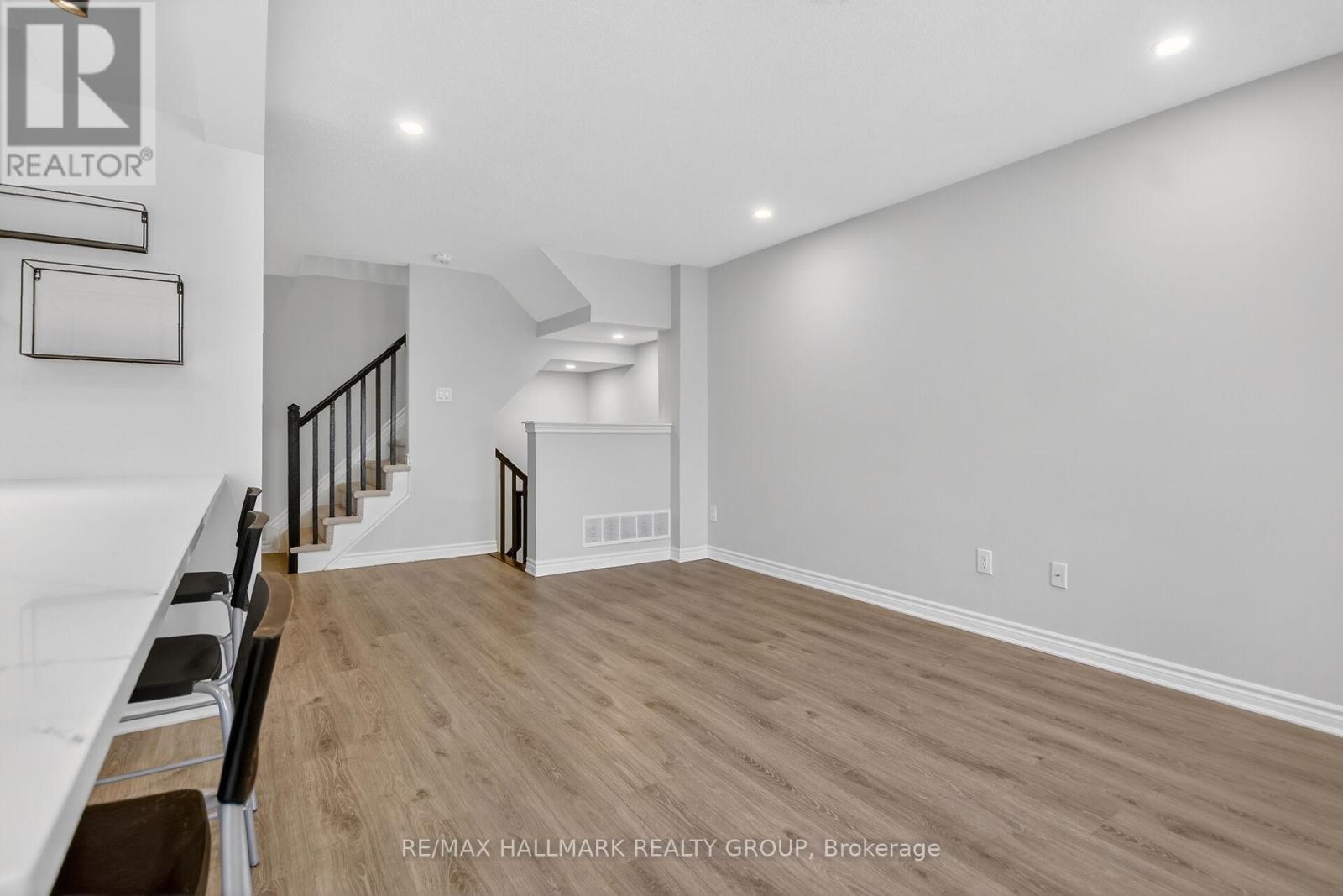 232 Clintonia Street