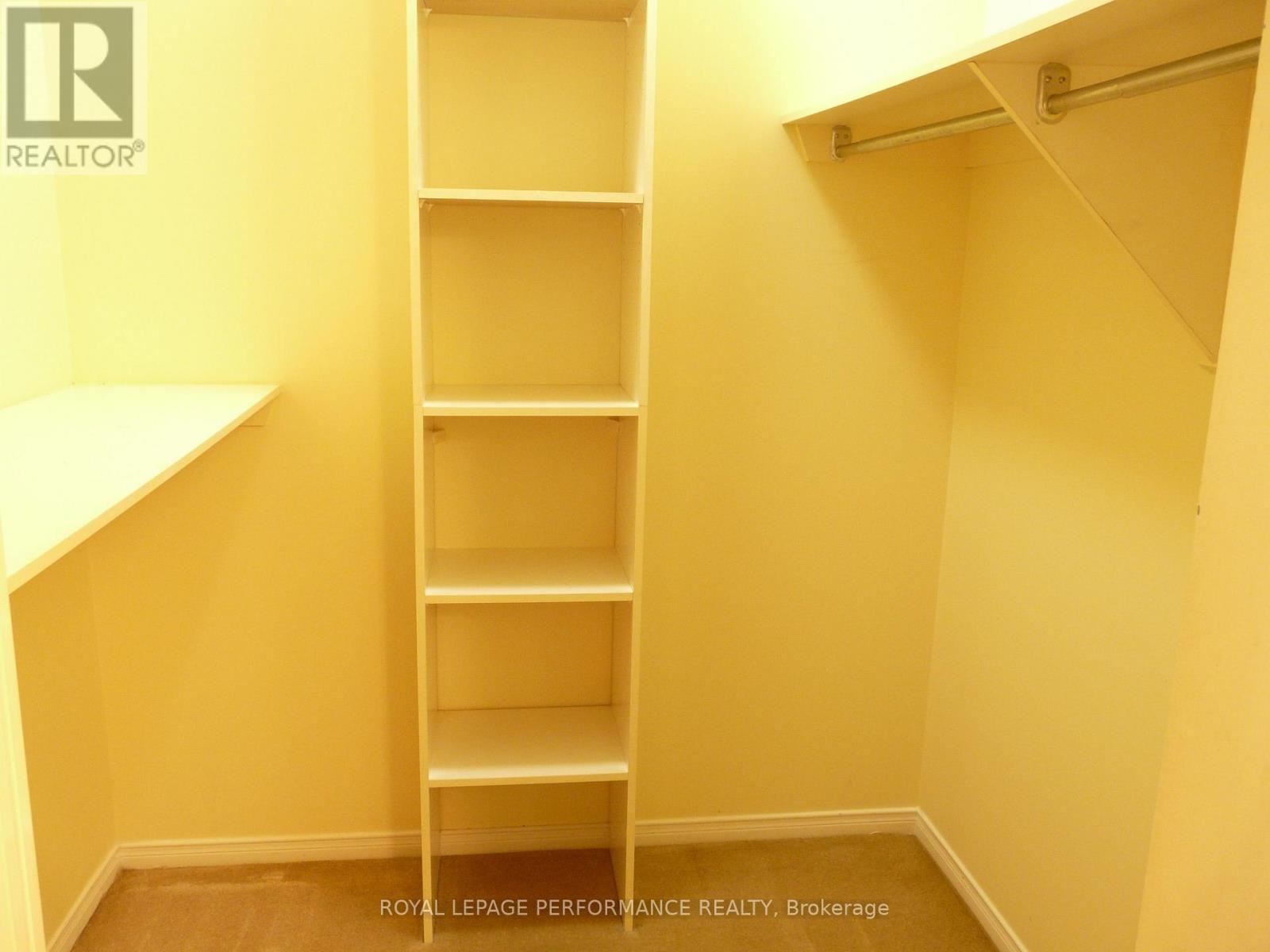 - - 1172 Foxborough Private