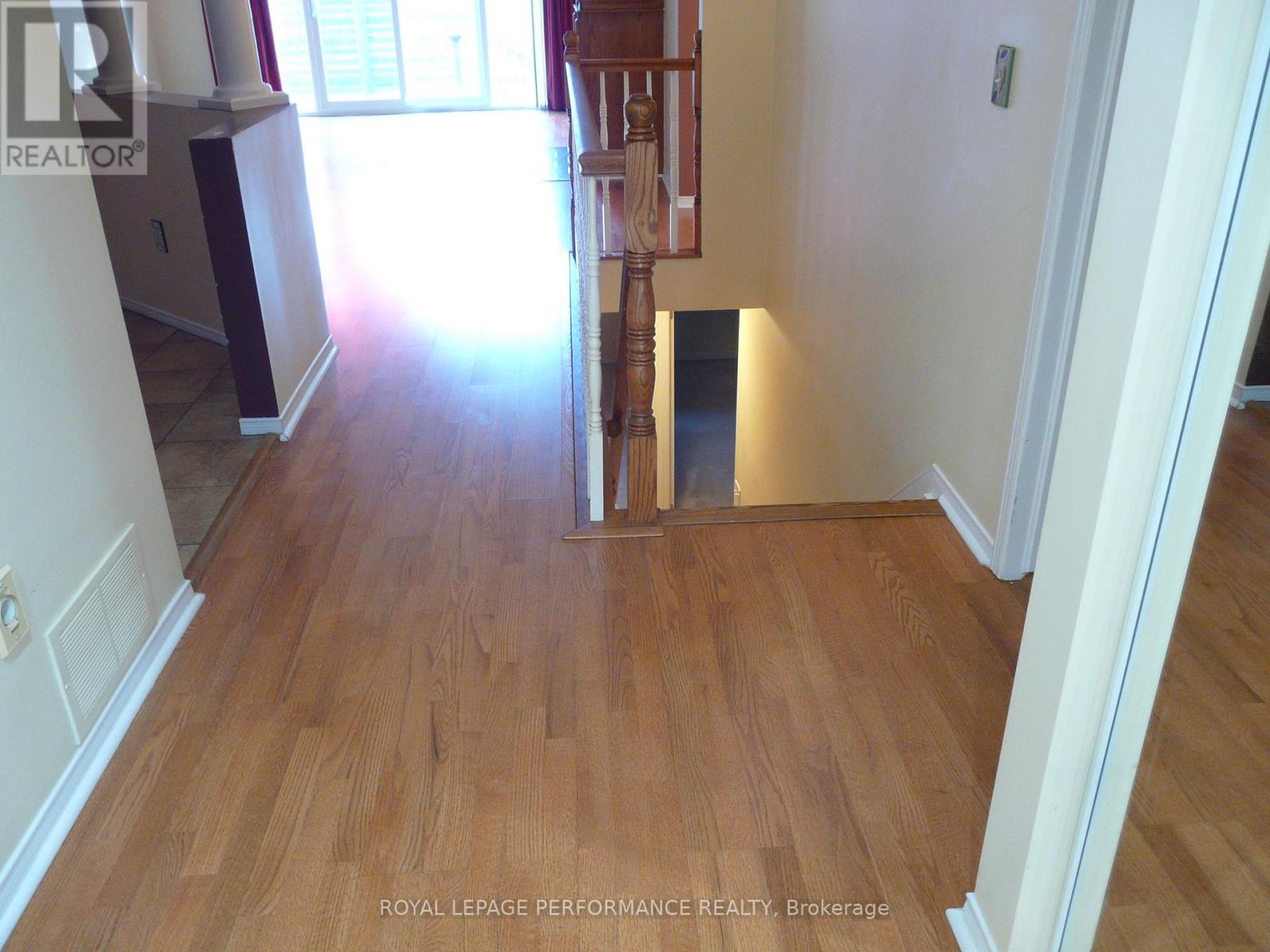 - - 1172 Foxborough Private