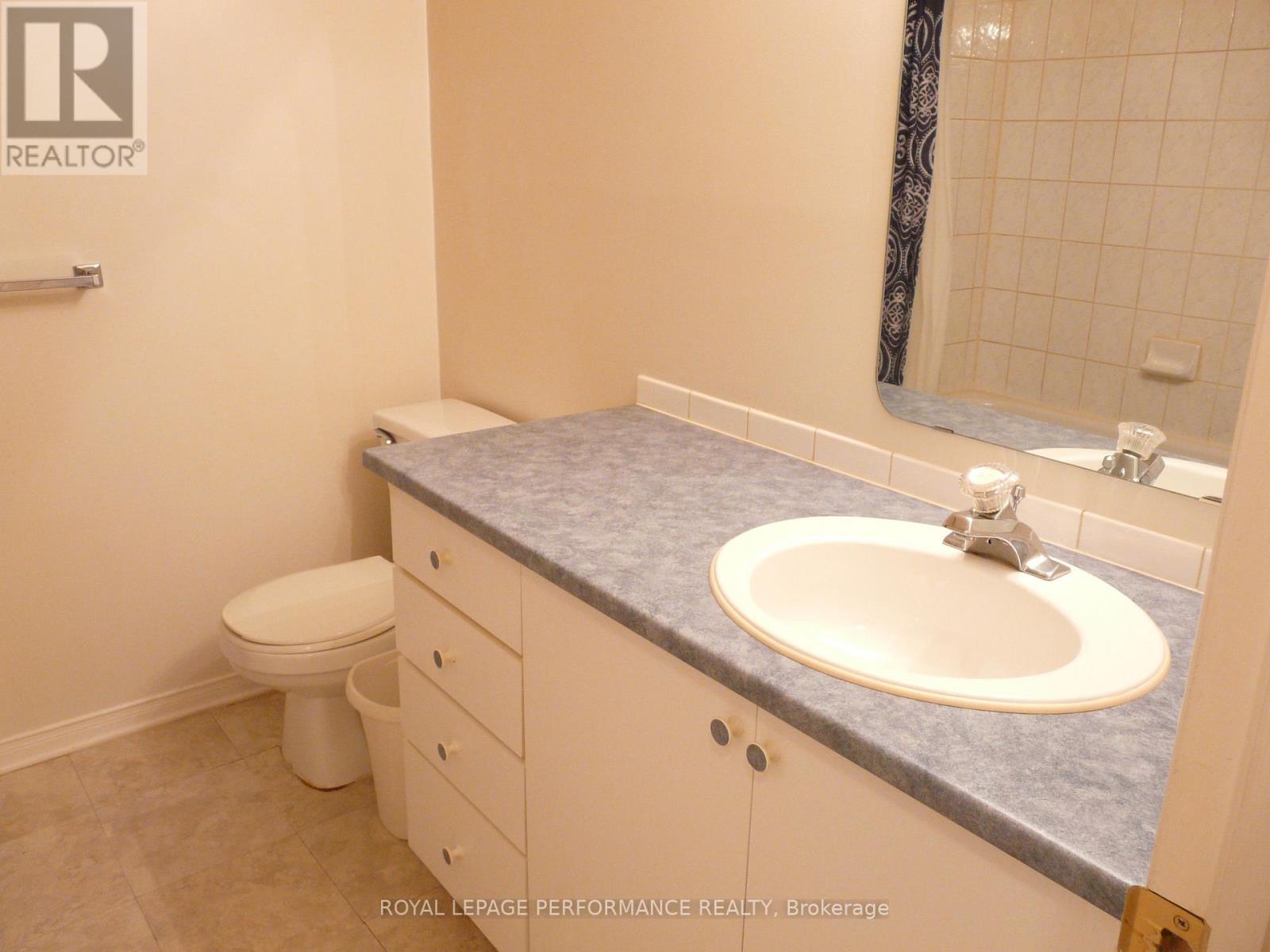 - - 1172 Foxborough Private