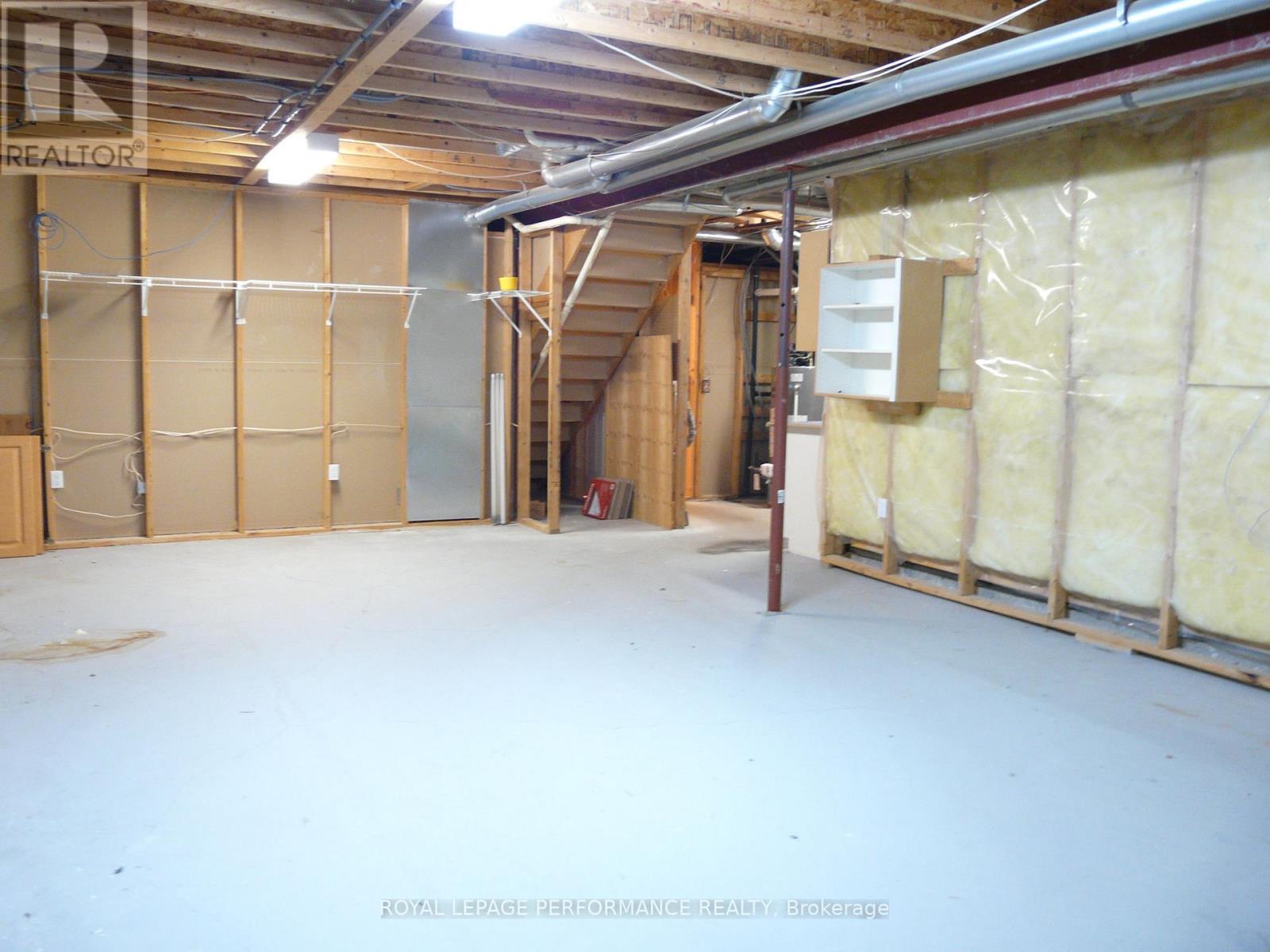 - - 1172 Foxborough Private