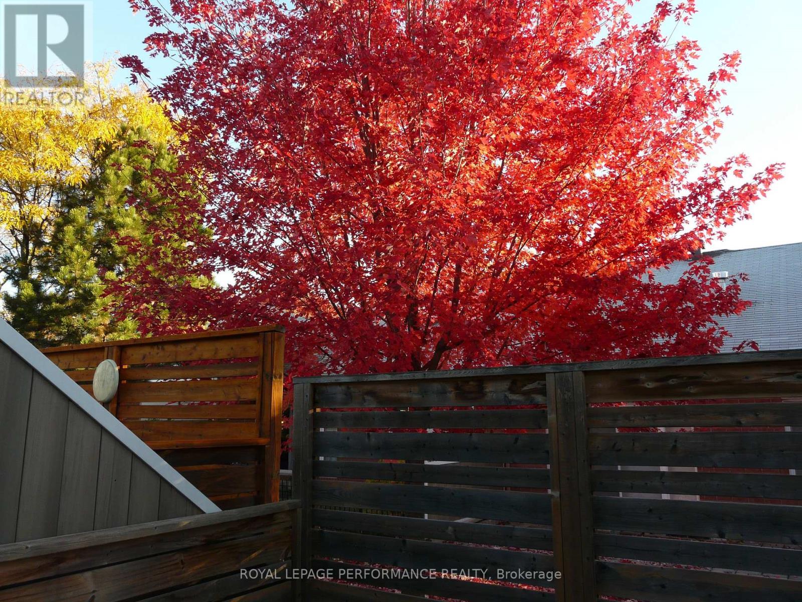 - - 1172 Foxborough Private