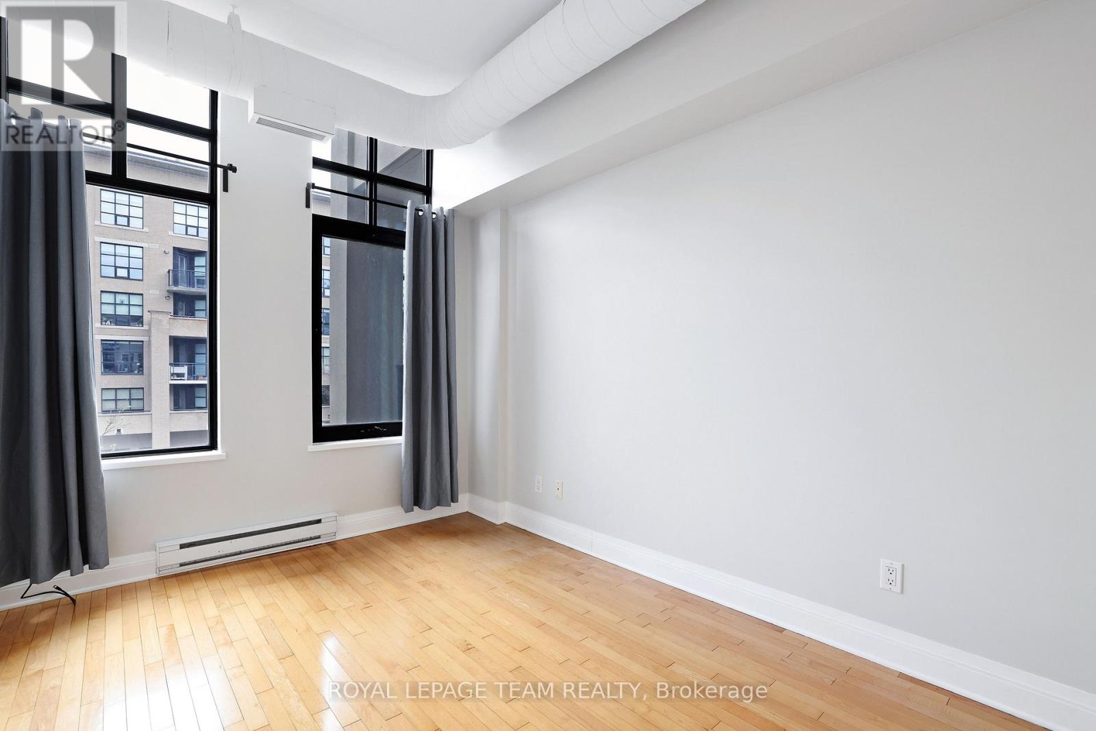 203 - 300 Powell Avenue