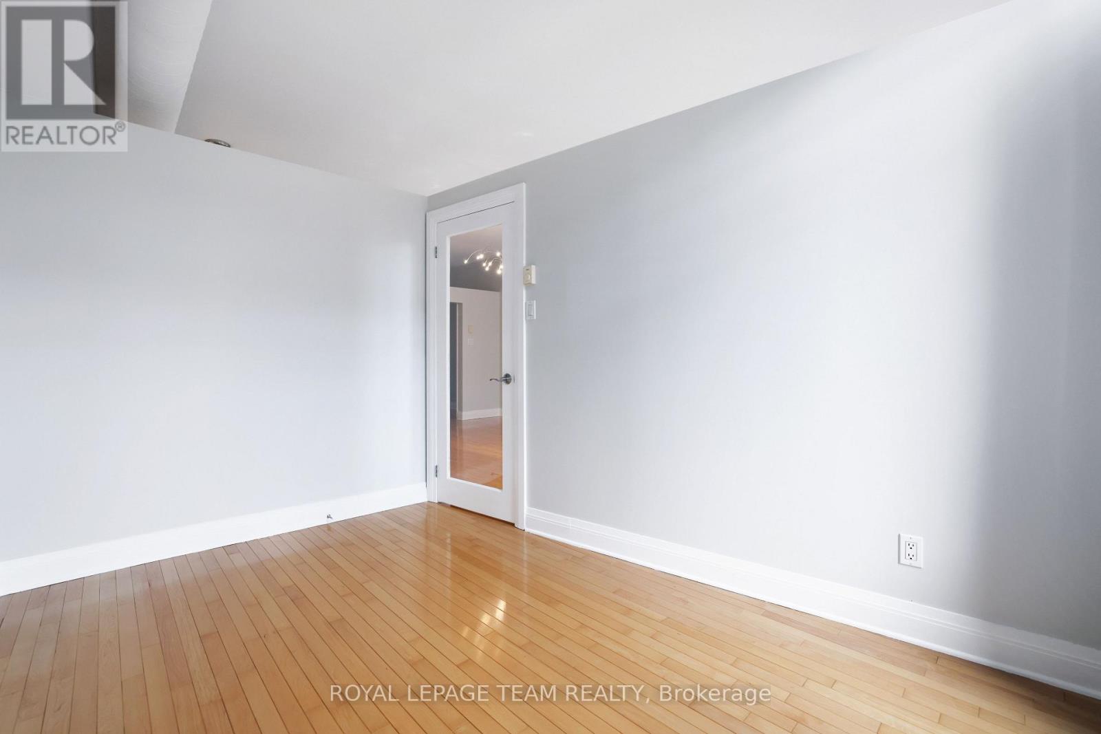 203 - 300 Powell Avenue