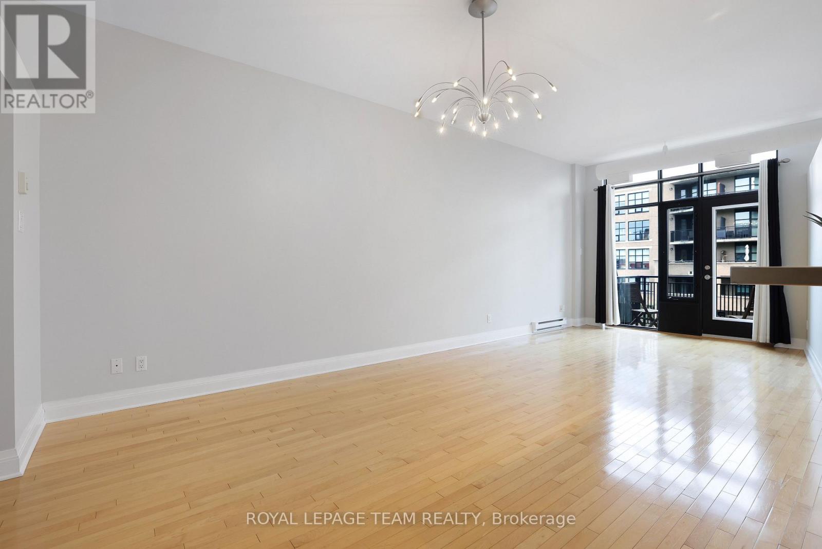 203 - 300 Powell Avenue