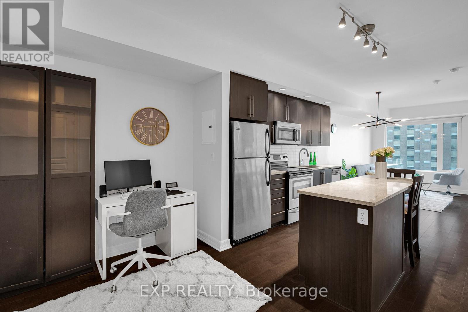 612 - 238 Besserer Street