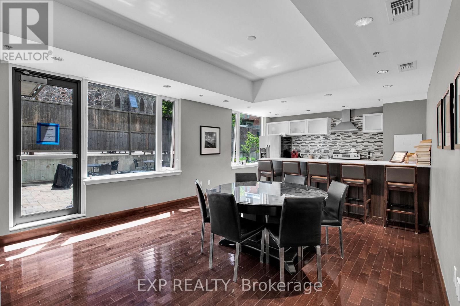 612 - 238 Besserer Street