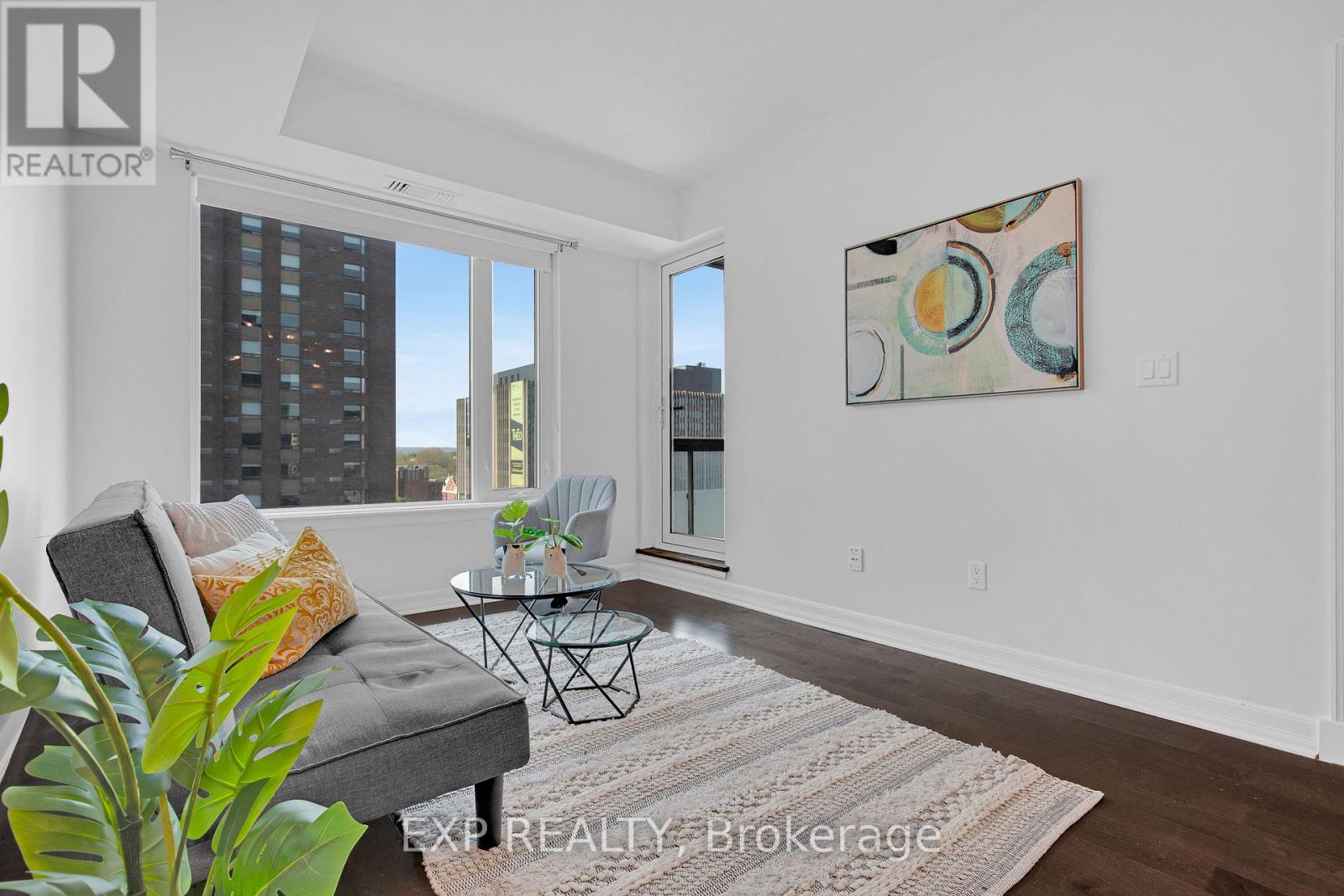 612 - 238 Besserer Street