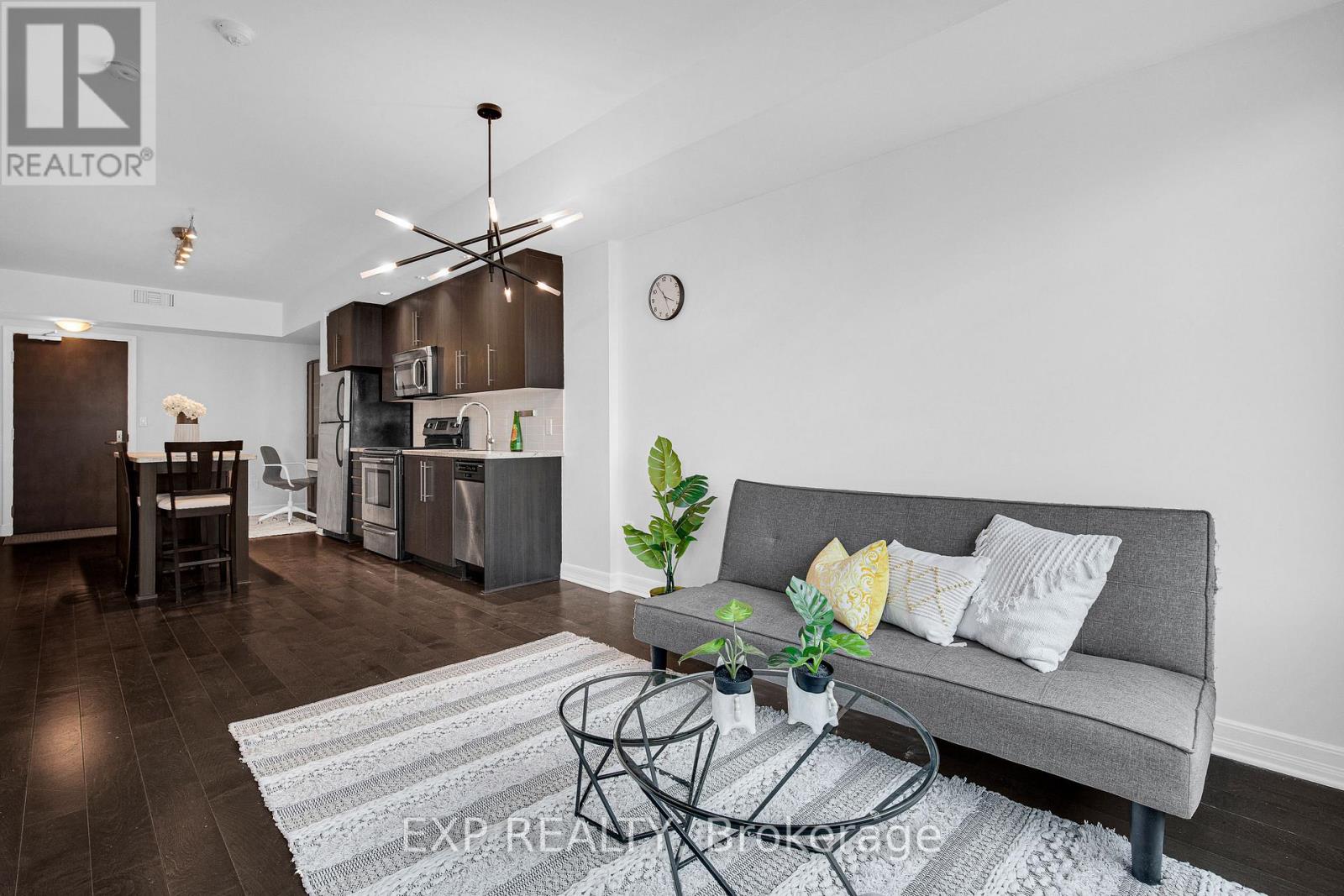 612 - 238 Besserer Street