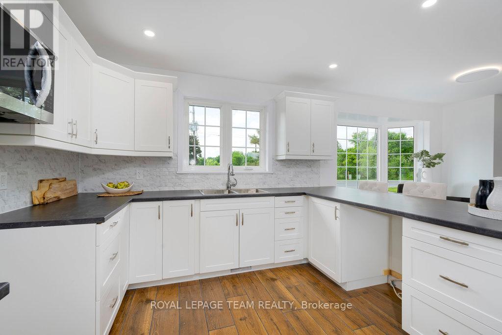 517 Donald B. Munro Drive