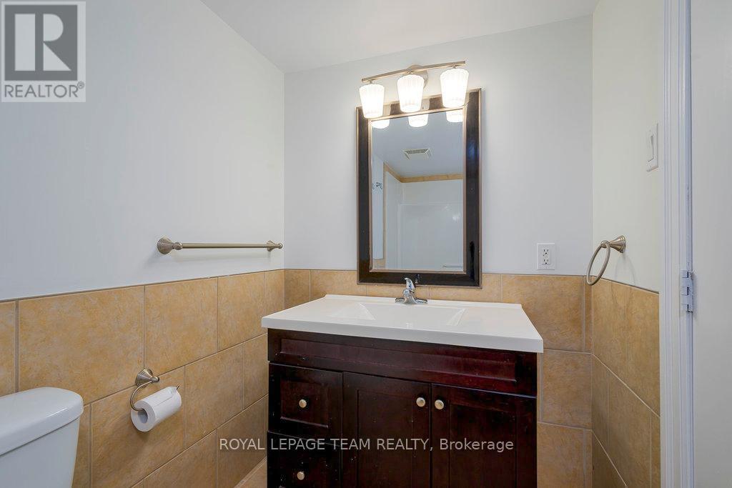 517 Donald B. Munro Drive