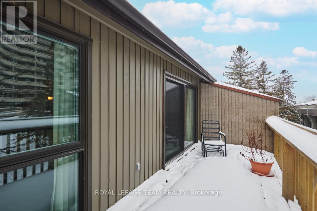 16 - 1137 Ambleside Drive