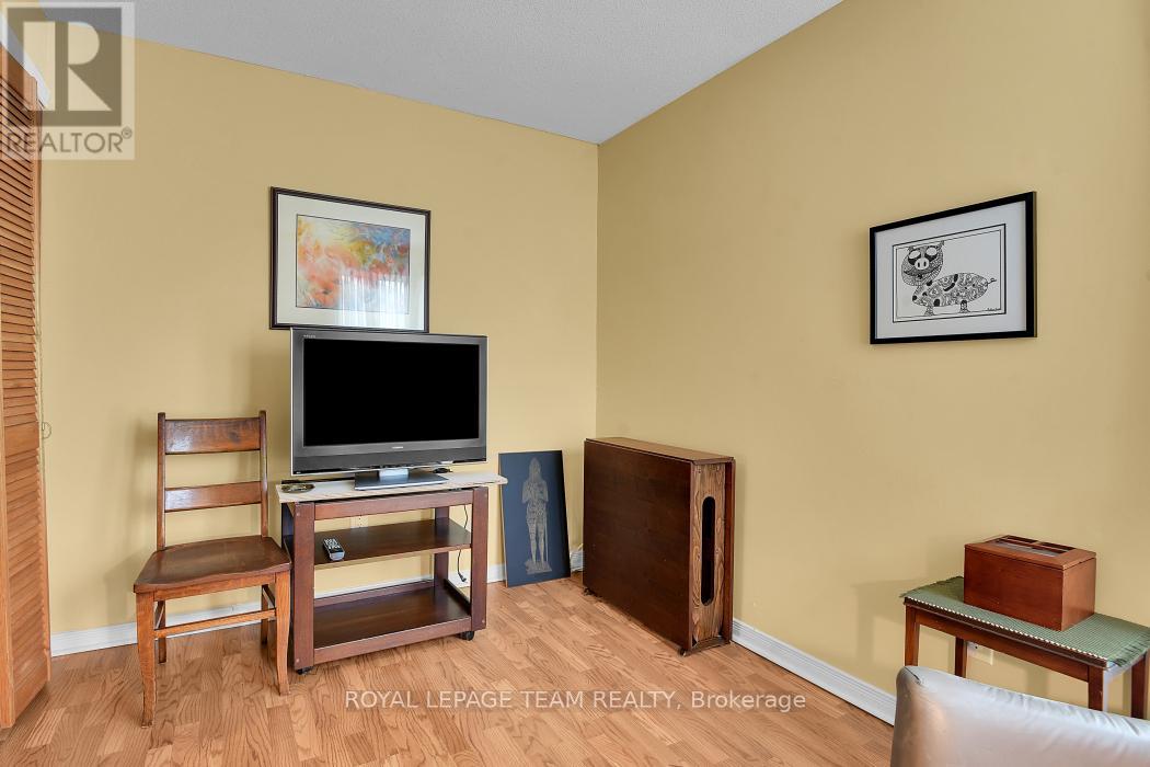 1137 Ambleside Drive