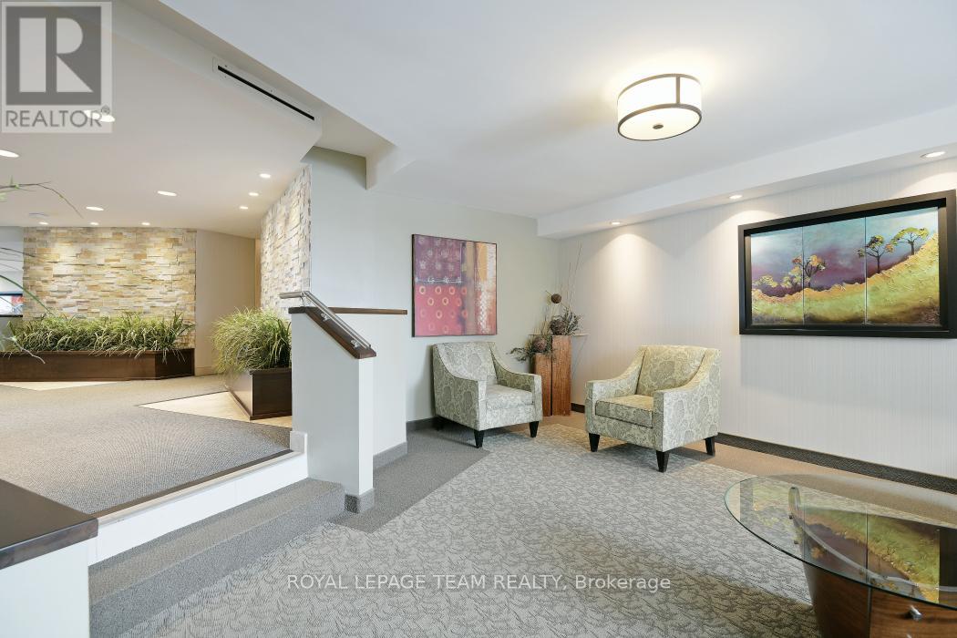 16 - 1137 Ambleside Drive