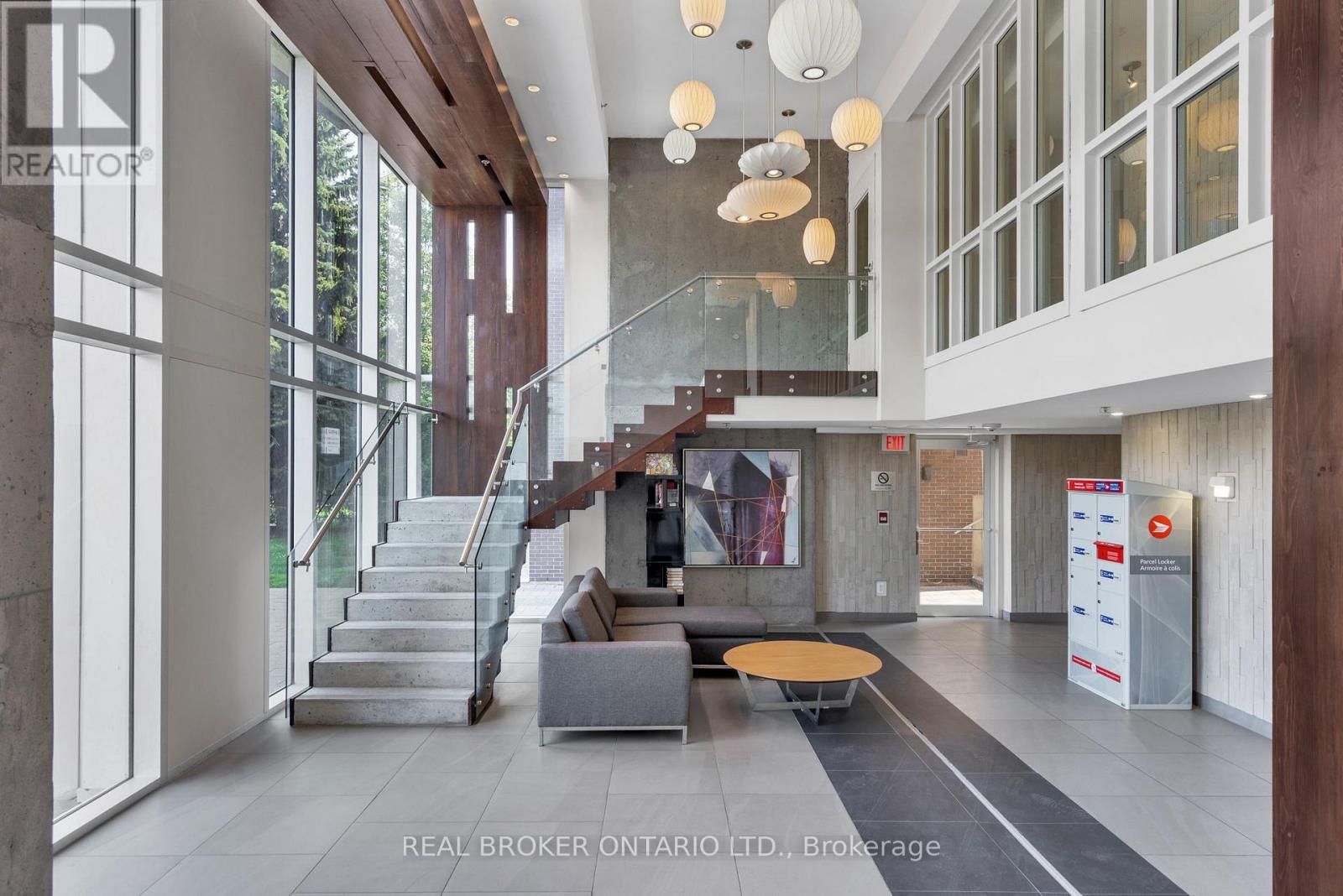 318 - 300b Lett Street