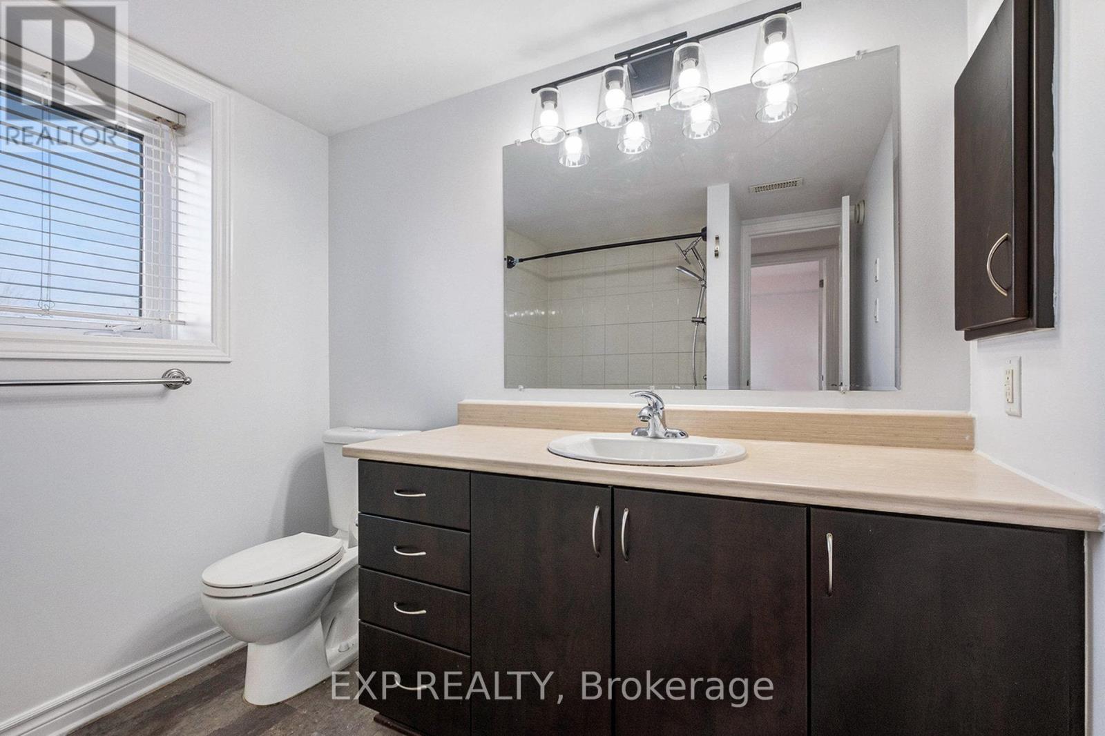 2 - 305 Cresthaven Drive