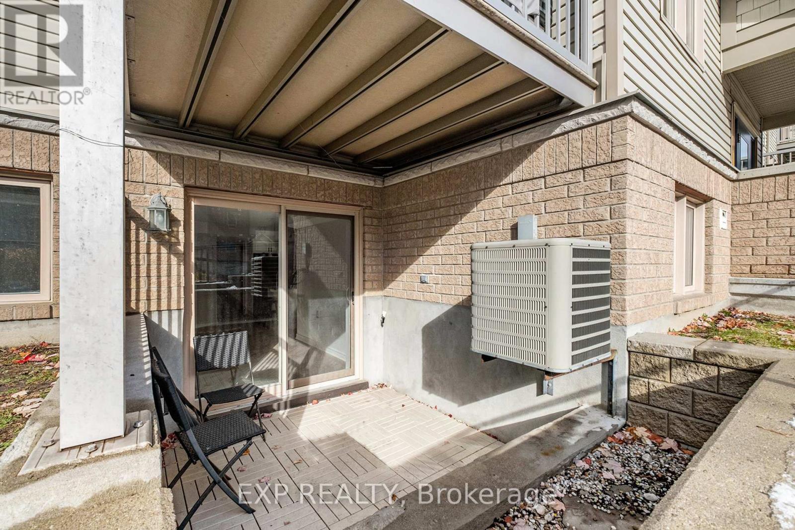 2 - 305 Cresthaven Drive