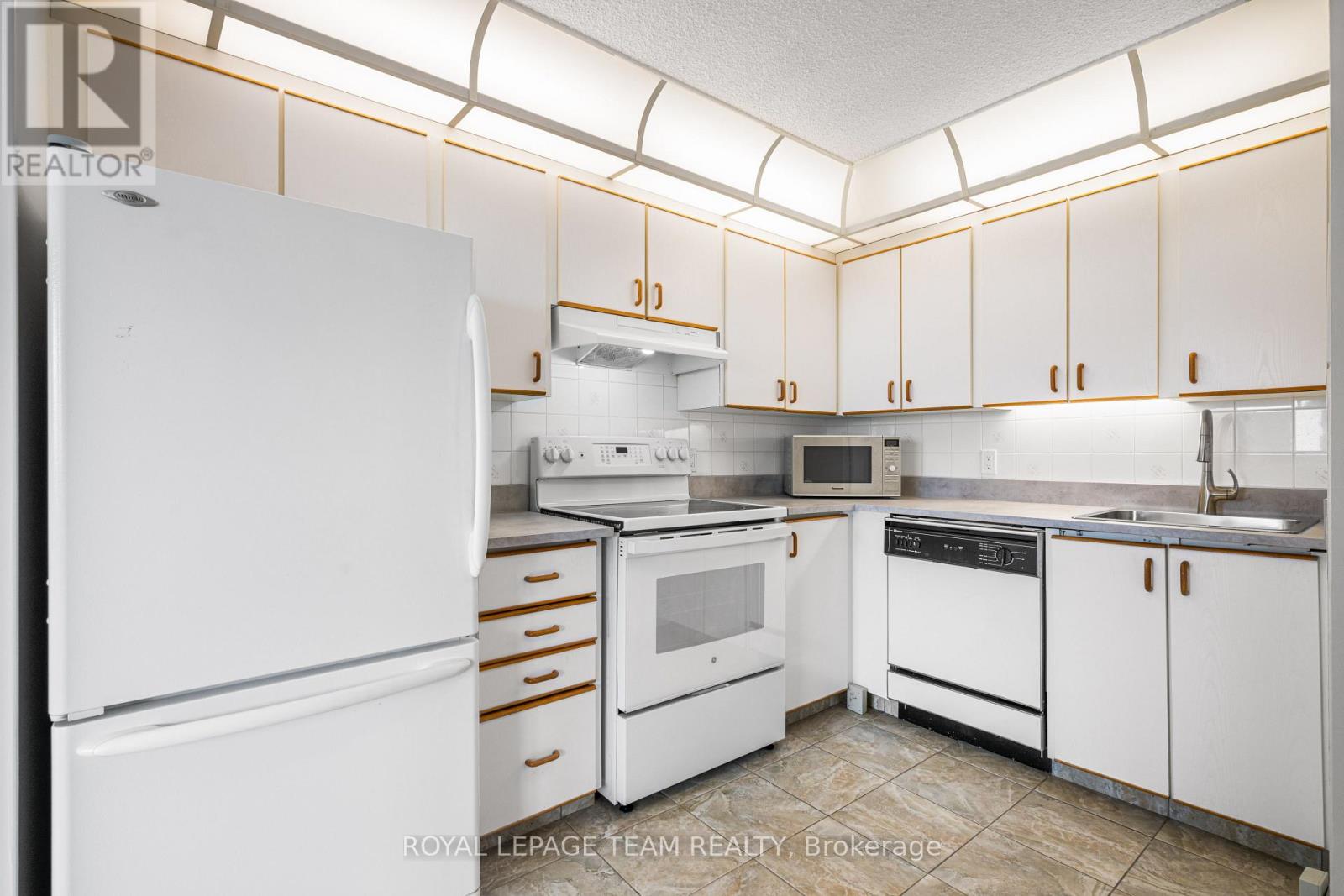 1607 - 1285 Cahill Drive