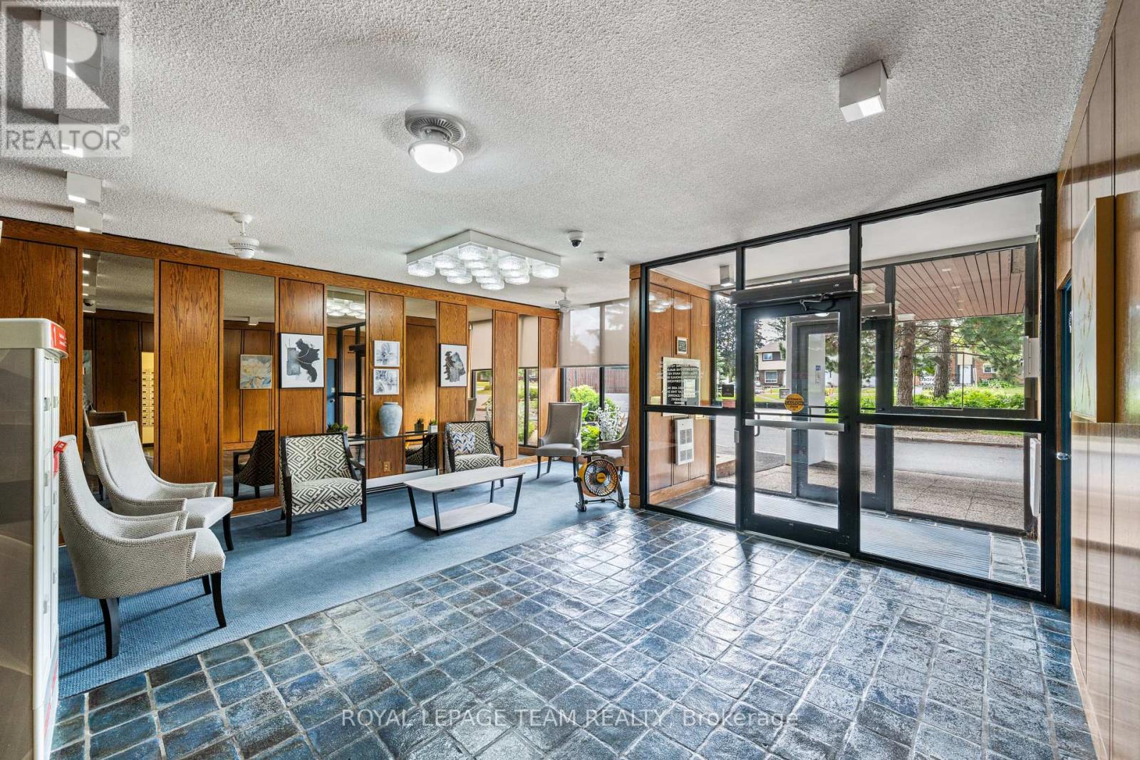 1607 - 1285 Cahill Drive