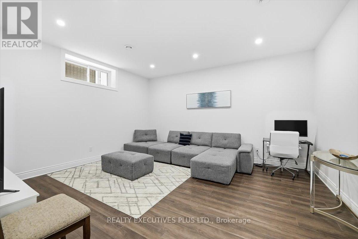 1082 Docteur Corbeil Boulevard