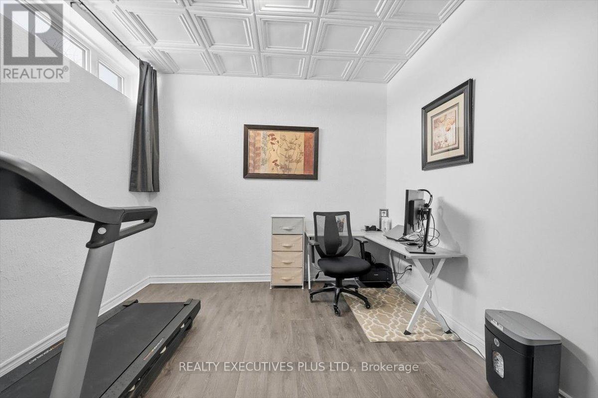 1082 Docteur Corbeil Boulevard