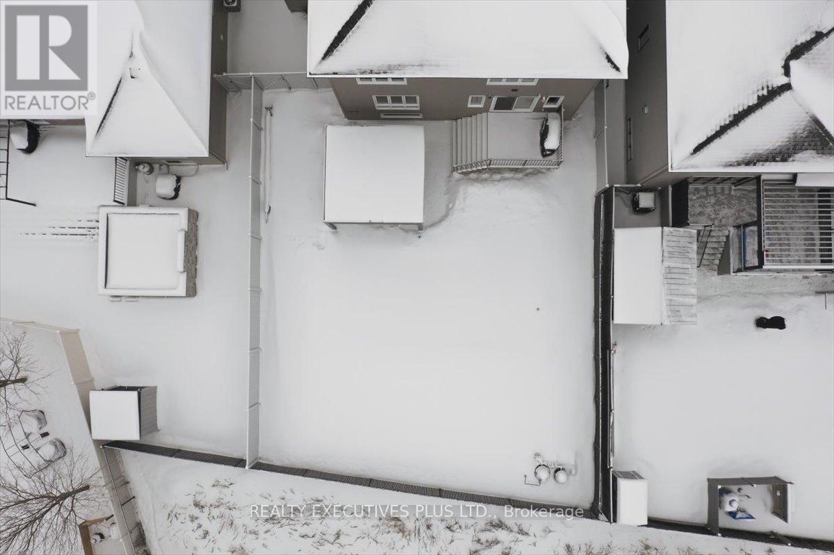 1082 Docteur Corbeil Boulevard