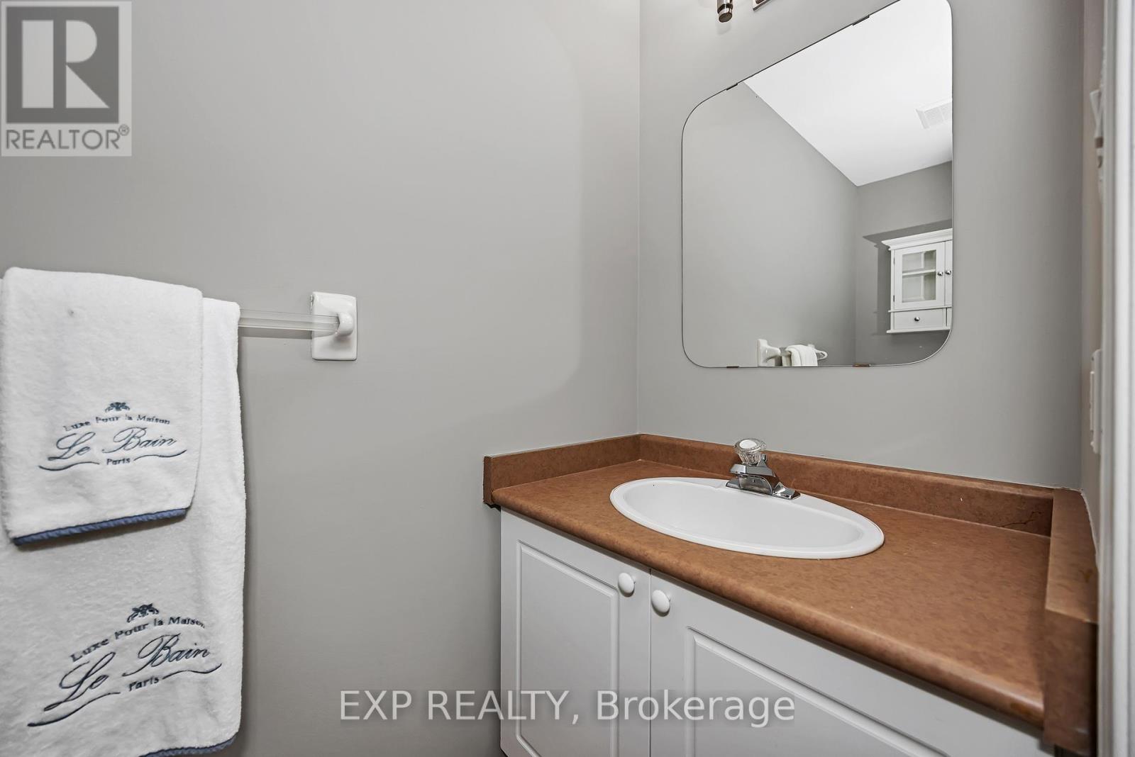 4596 Ogilvie Walk Crescent