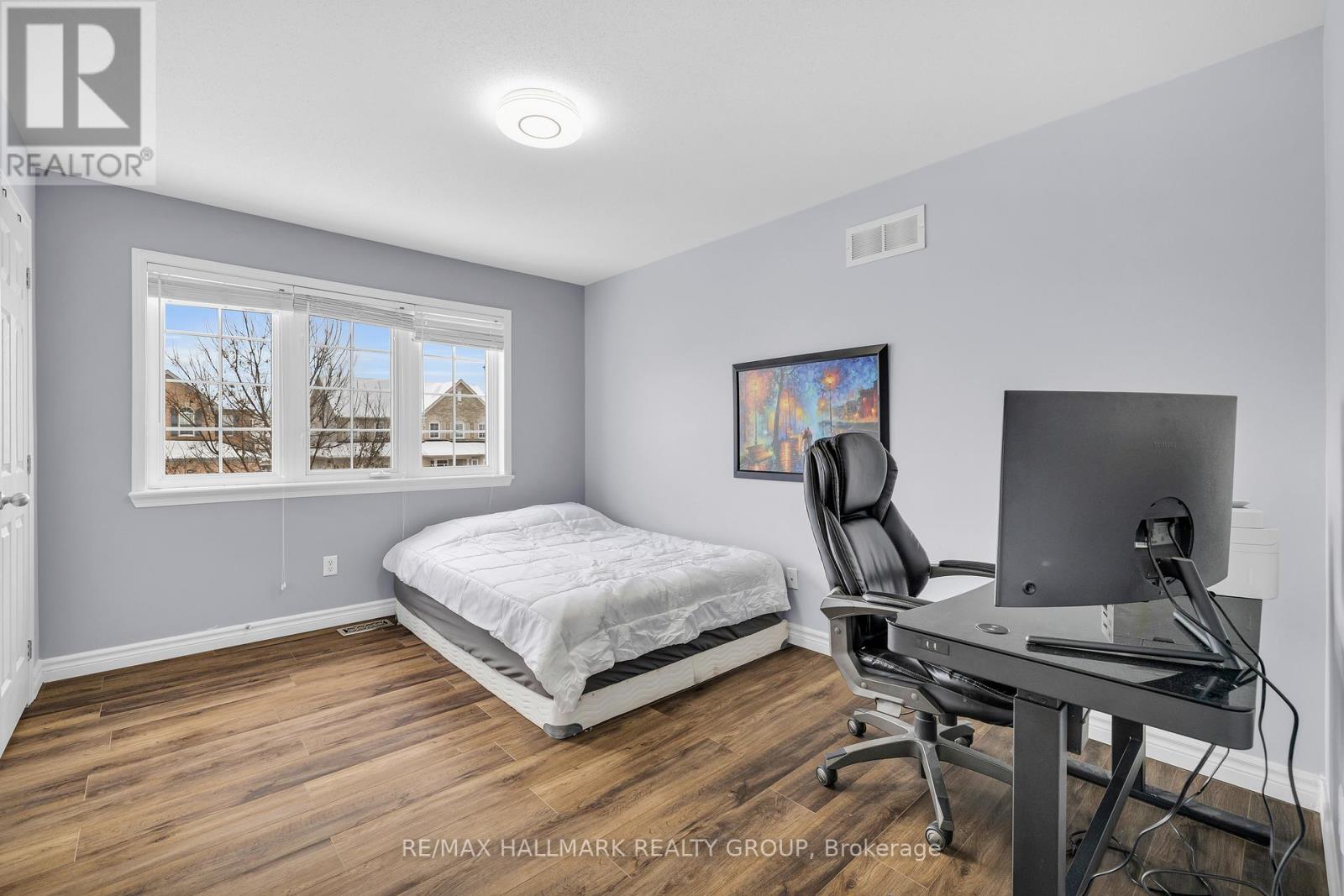 320 Silbrass Private