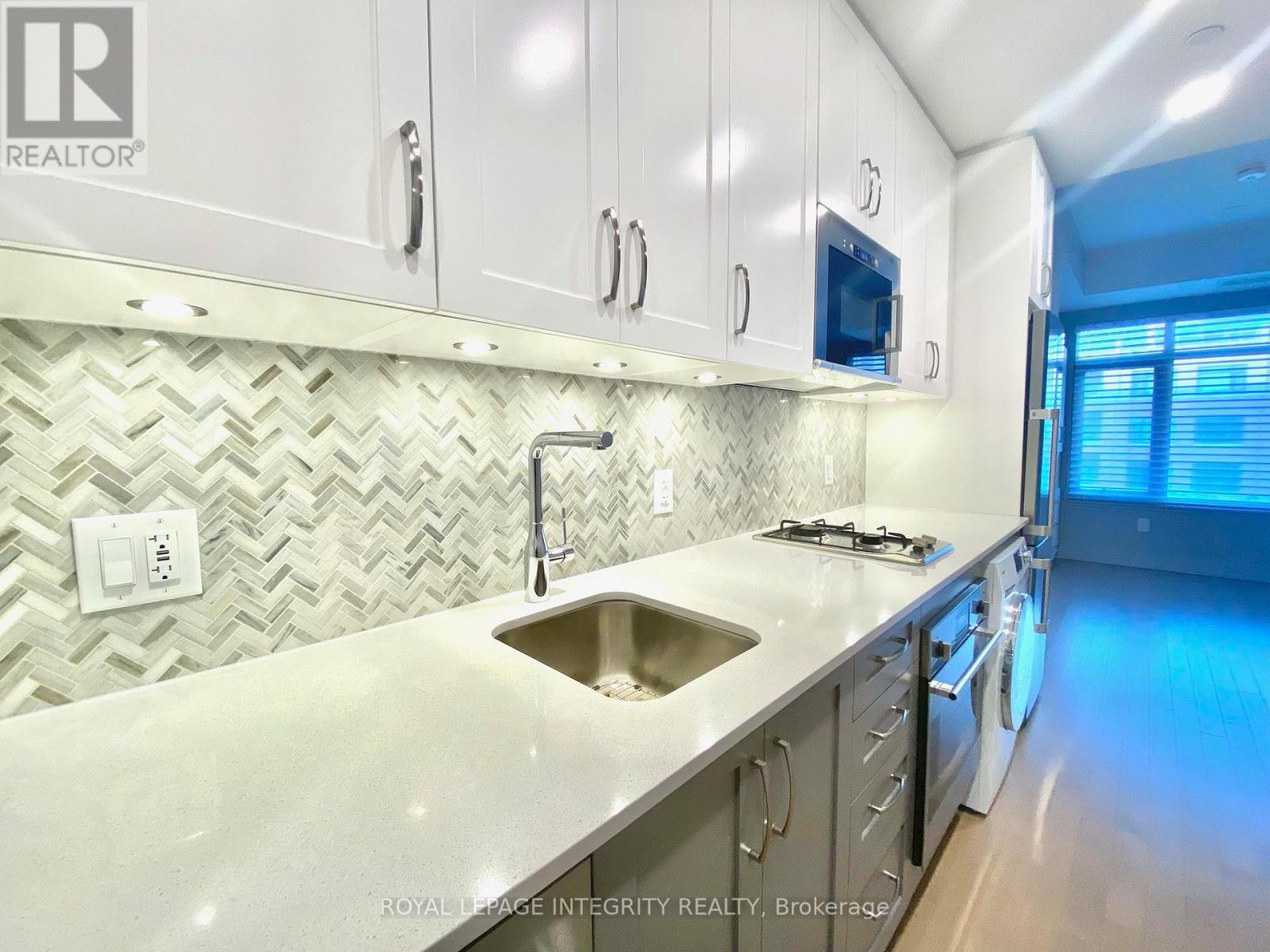 315 - 60 Springhurst Avenue