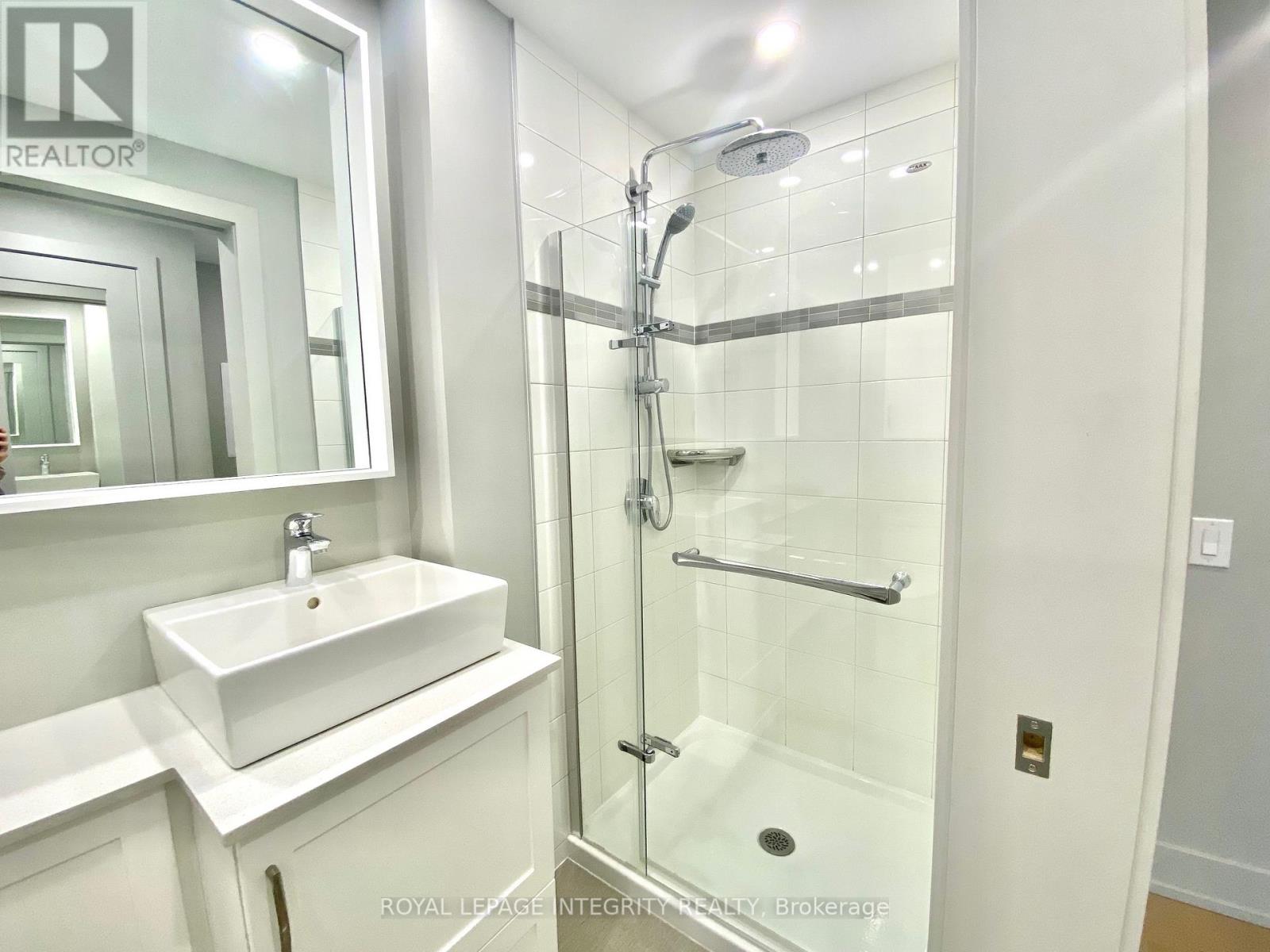 315 - 60 Springhurst Avenue