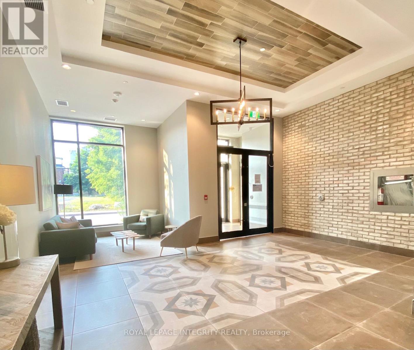 315 - 60 Springhurst Avenue