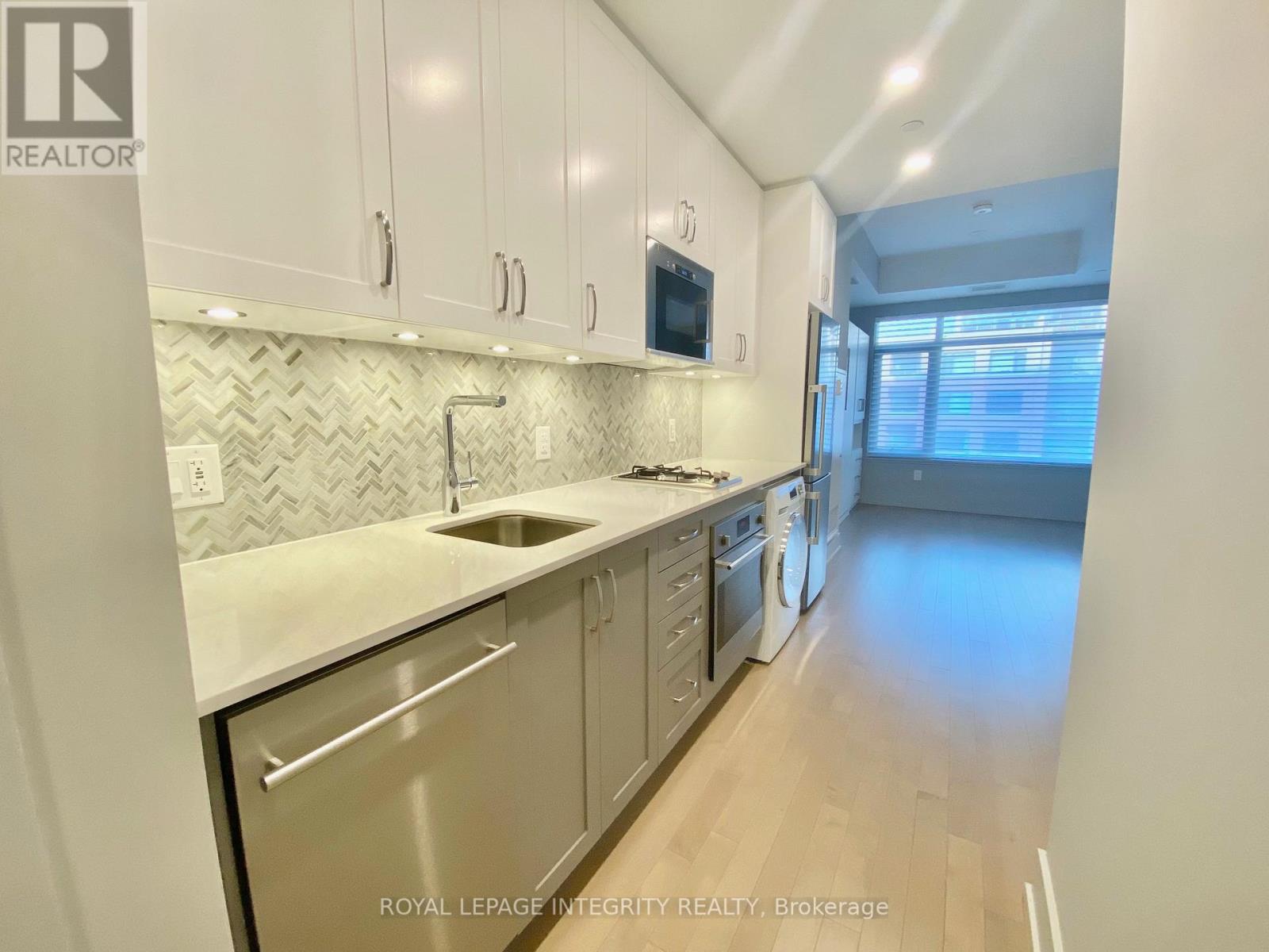 315 - 60 Springhurst Avenue