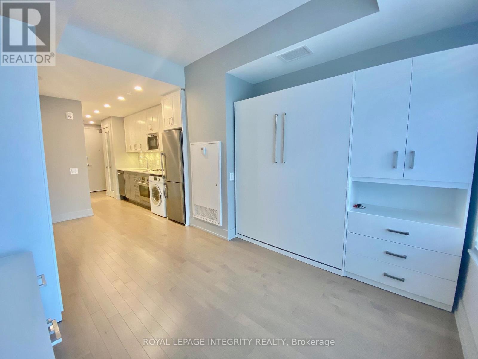 315 - 60 Springhurst Avenue