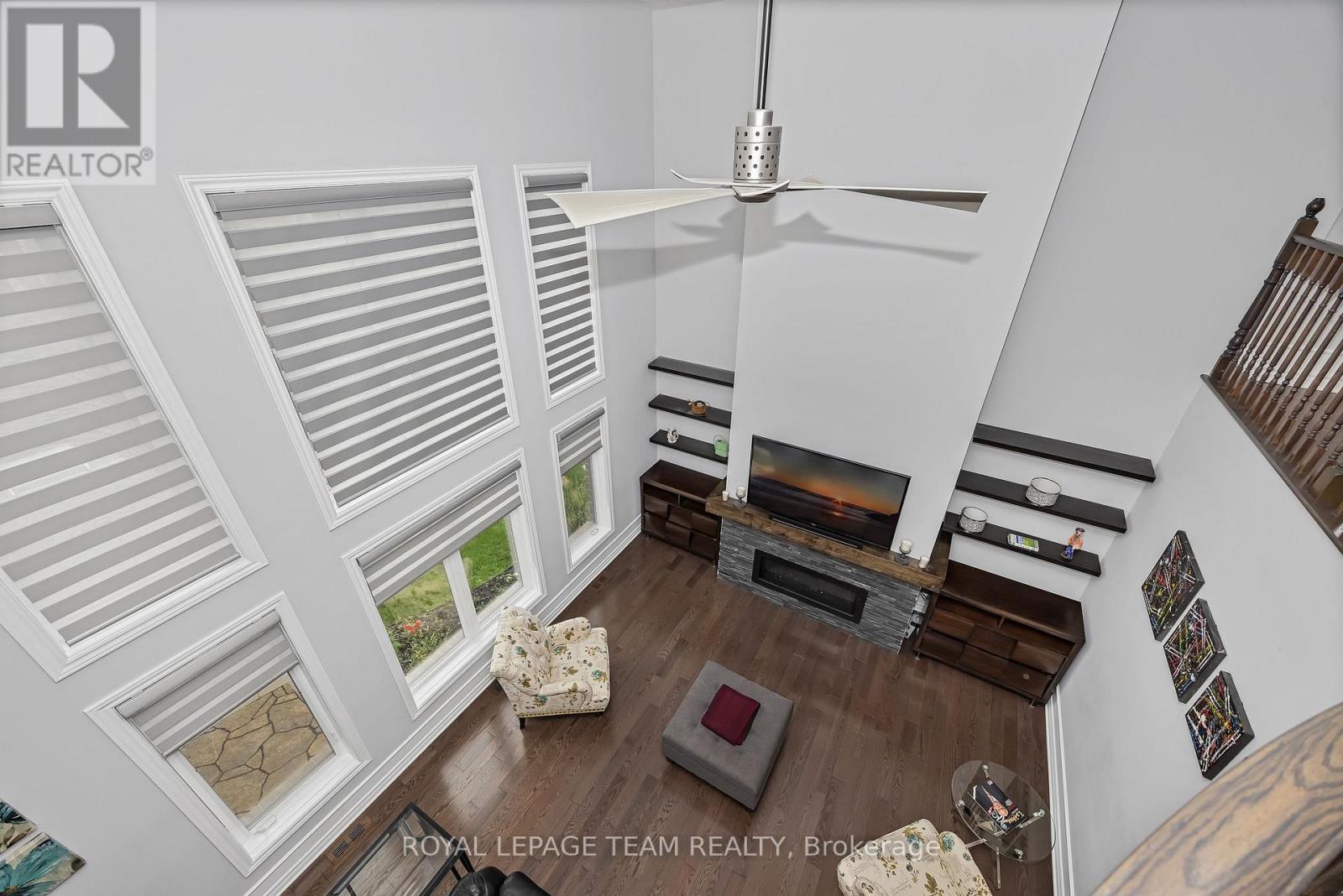 51 Bridle Crest Court