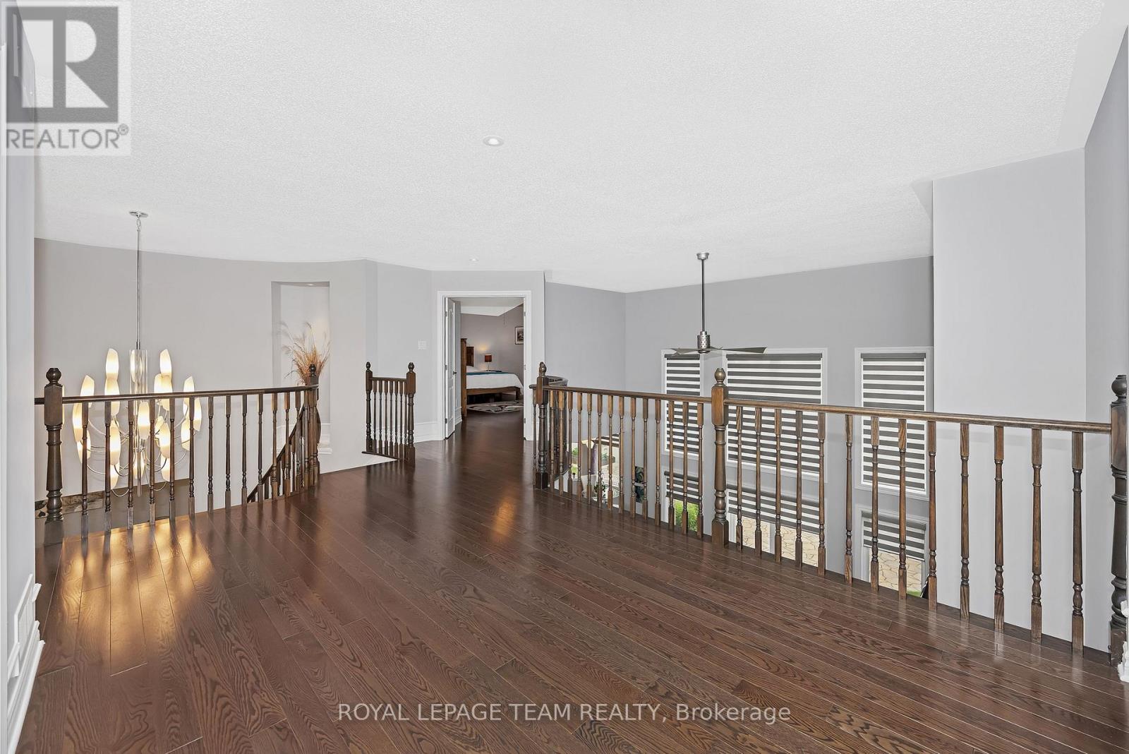 51 Bridle Crest Court