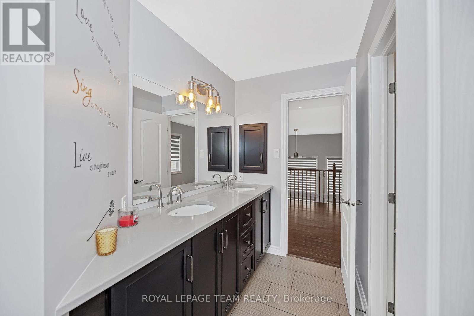 51 Bridle Crest Court