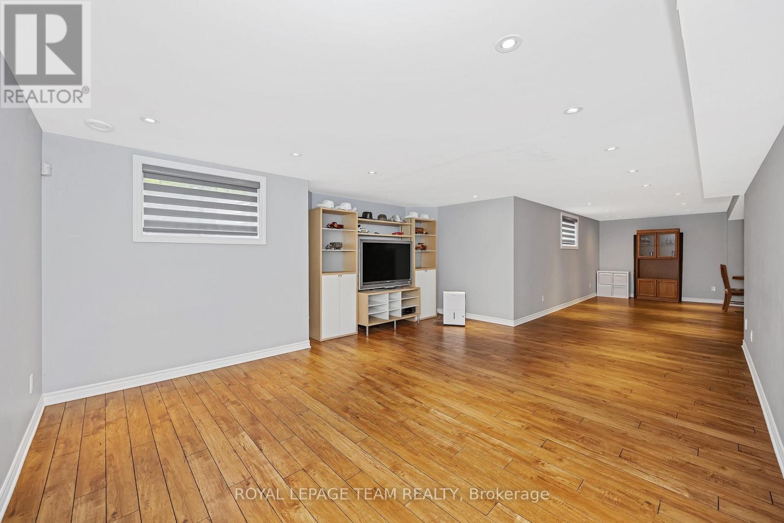 51 Bridle Crest Court