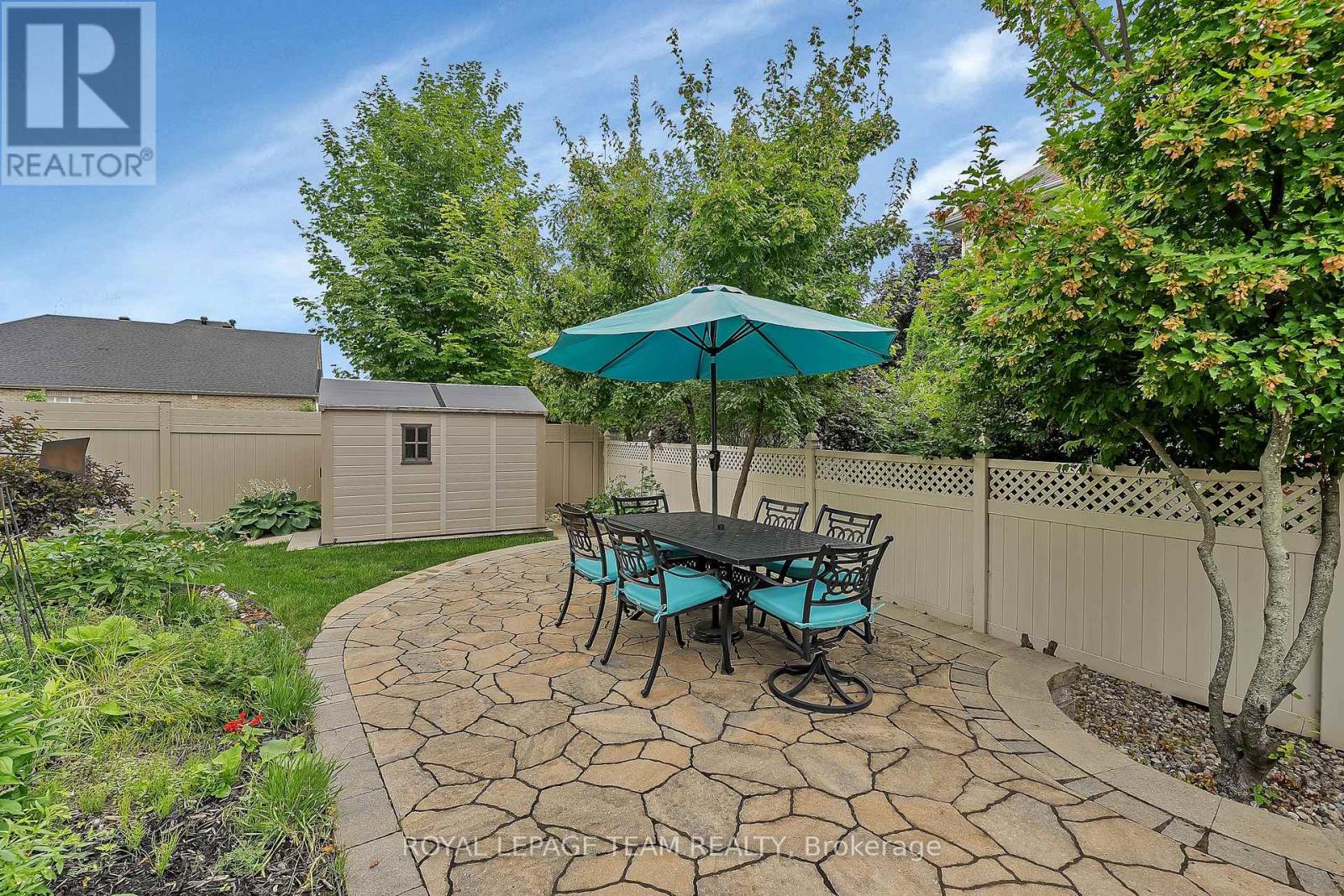 51 Bridle Crest Court