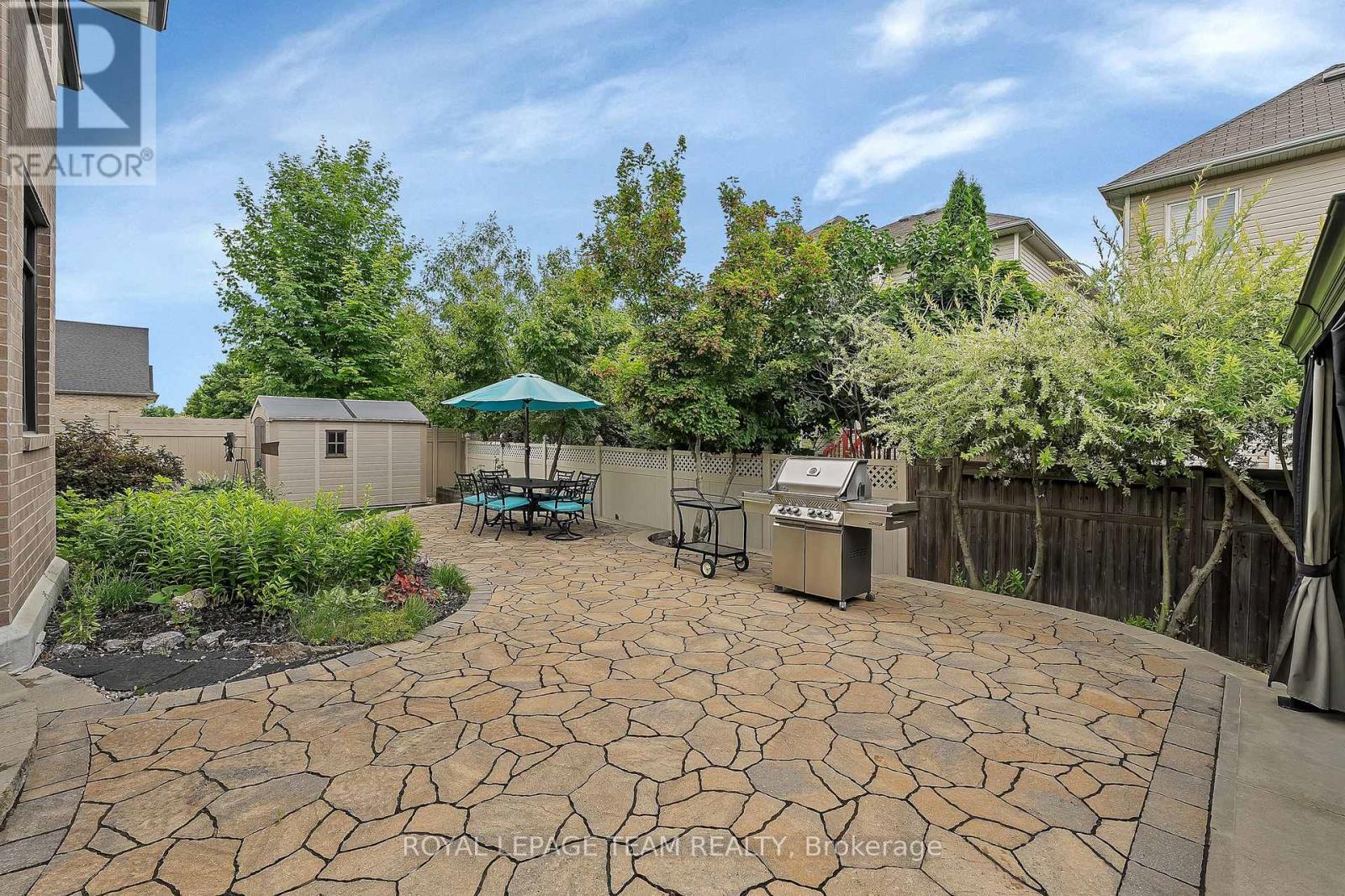 51 Bridle Crest Court