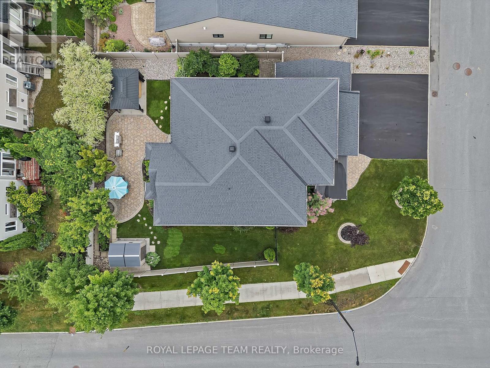 51 Bridle Crest Court