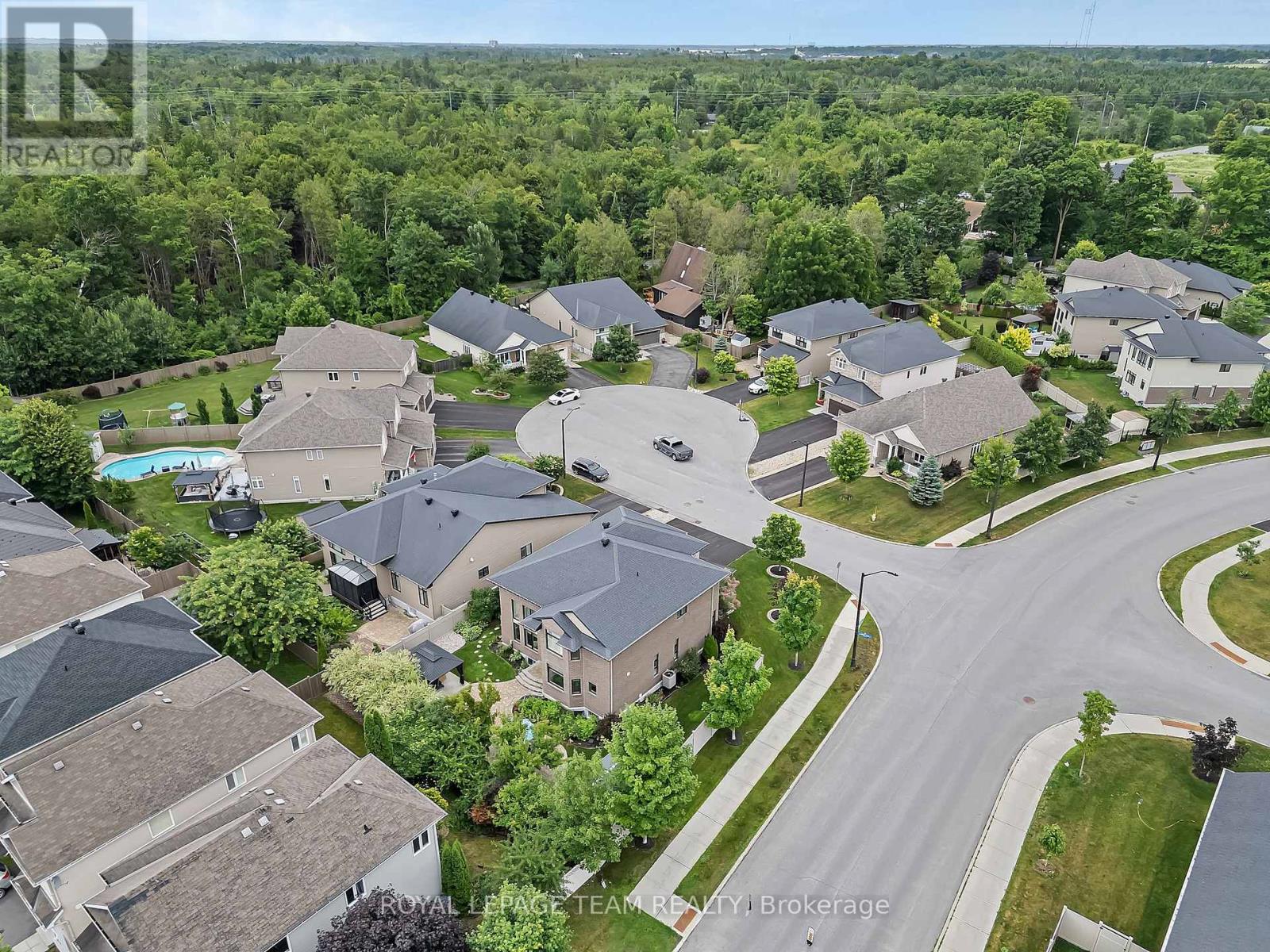 51 Bridle Crest Court