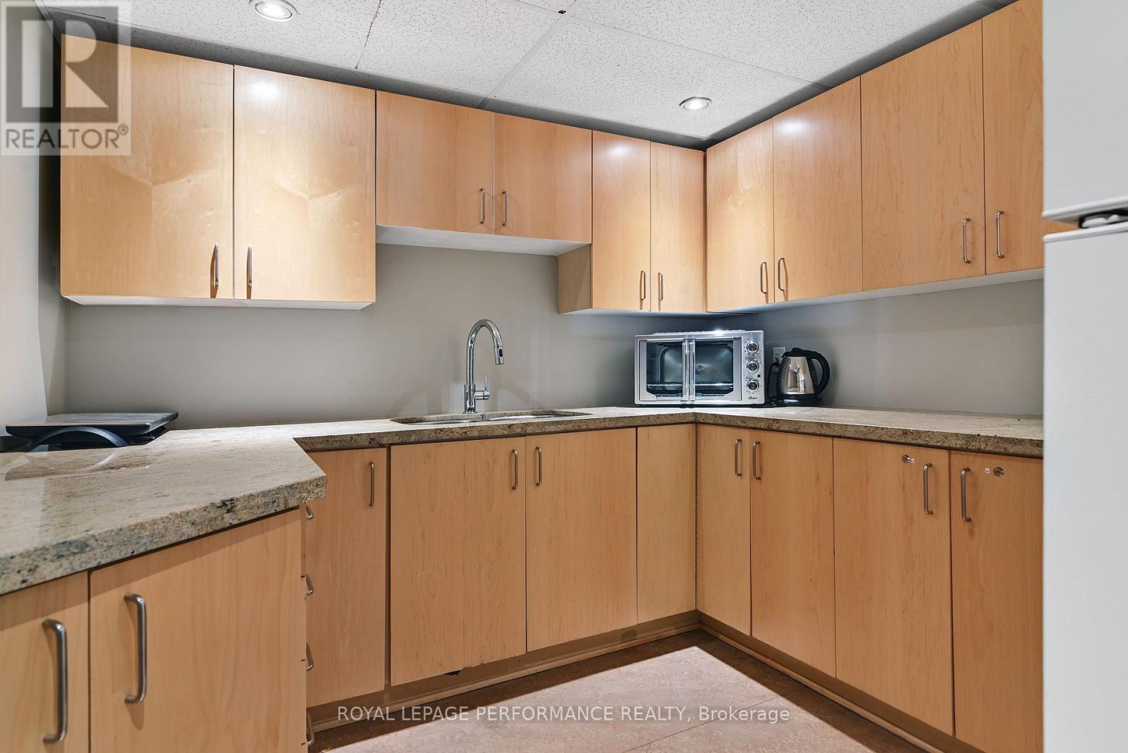 229 - 205 Bolton Street