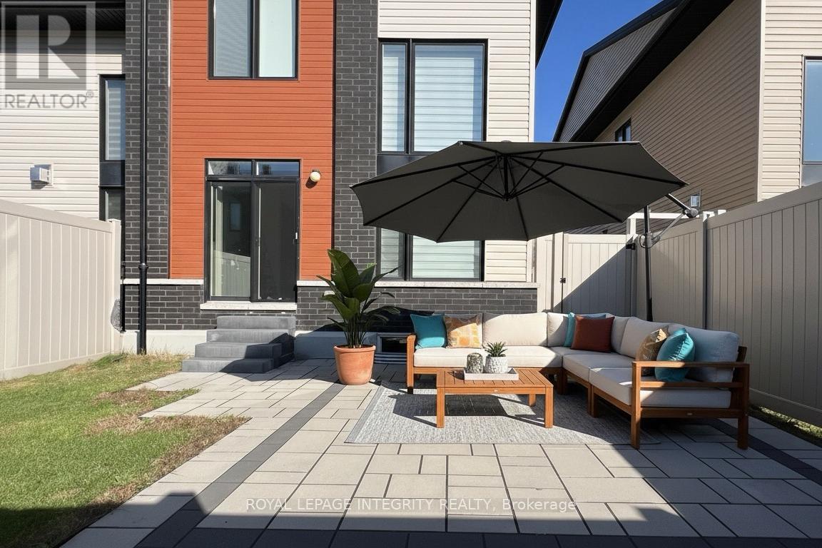 1078 Lunar Glow Crescent