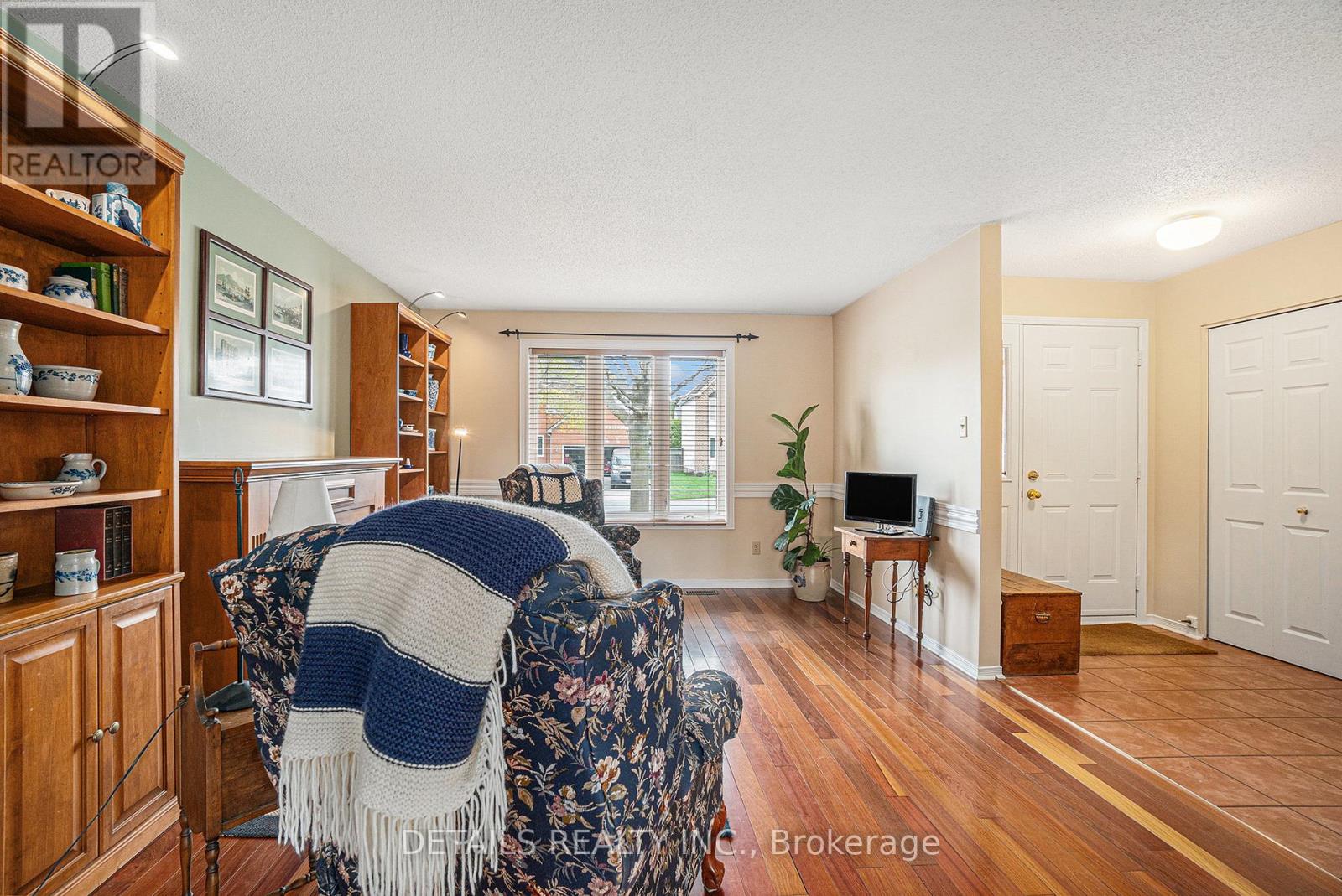 221 Macdougall Street