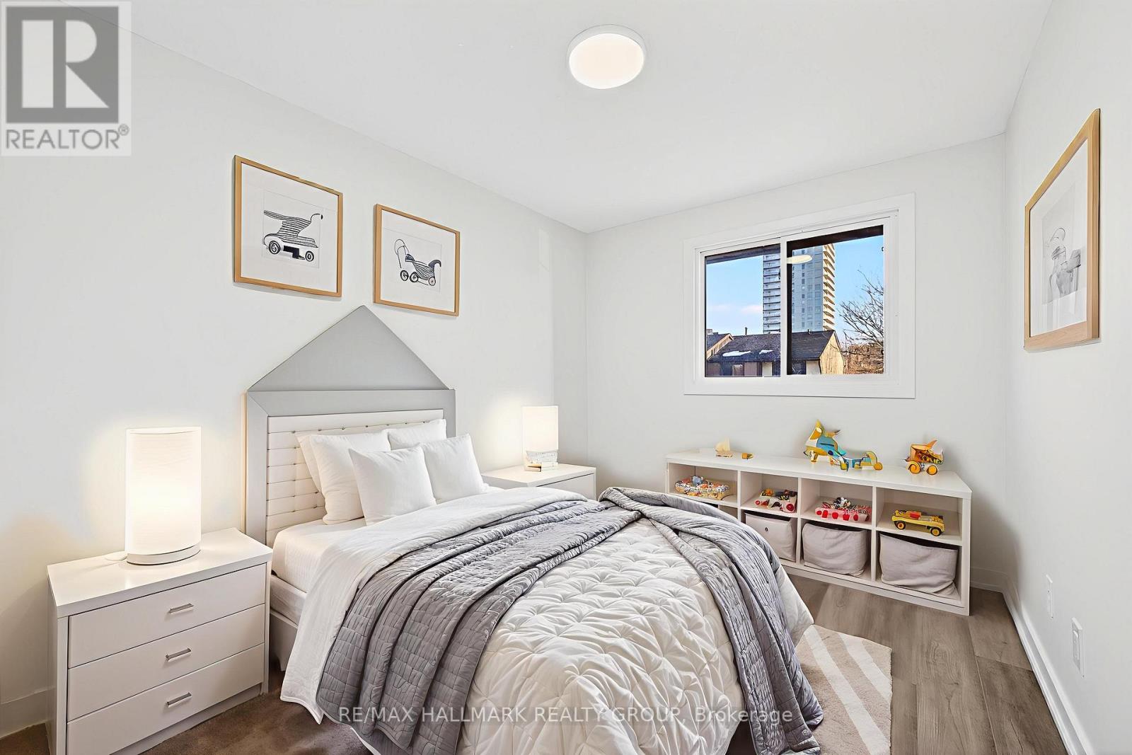 111 - 1457 Murdock Gate