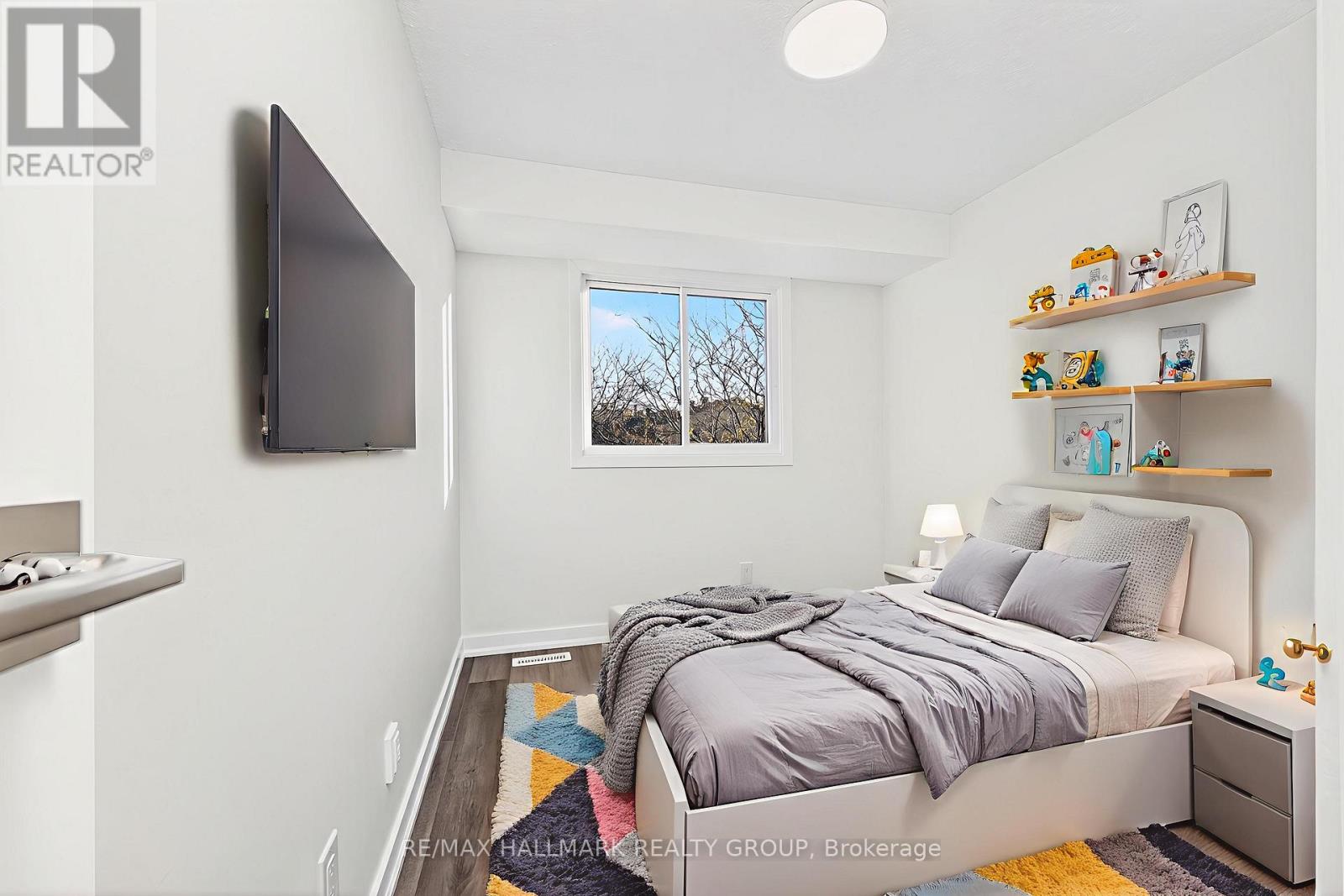 111 - 1457 Murdock Gate