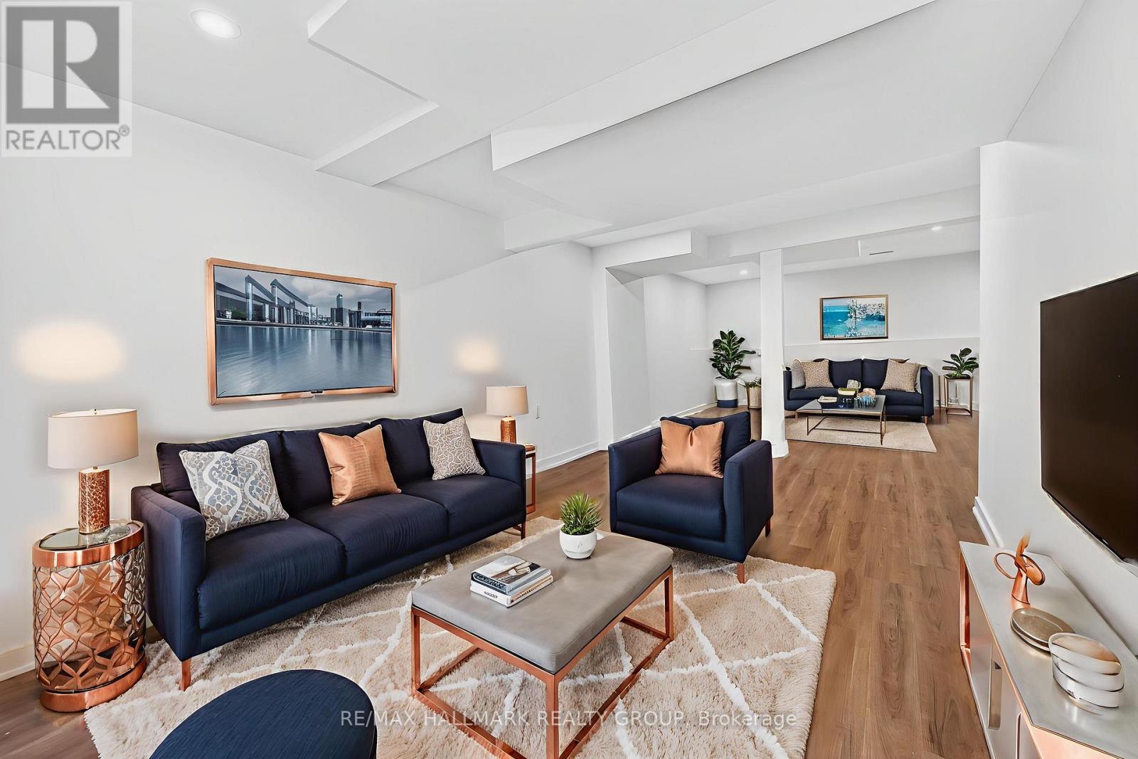 111 - 1457 Murdock Gate