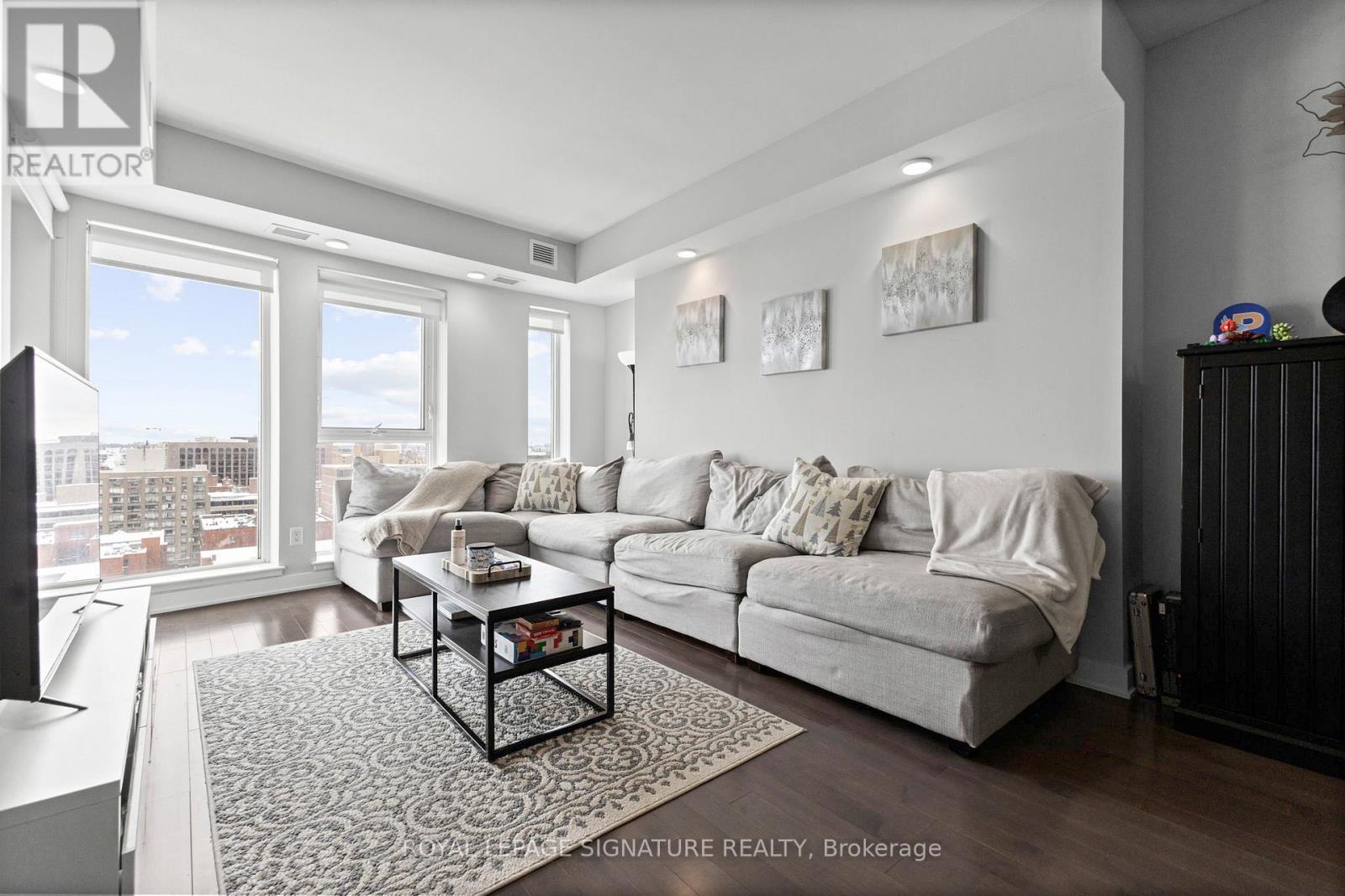 1307 - 40 Nepean Street