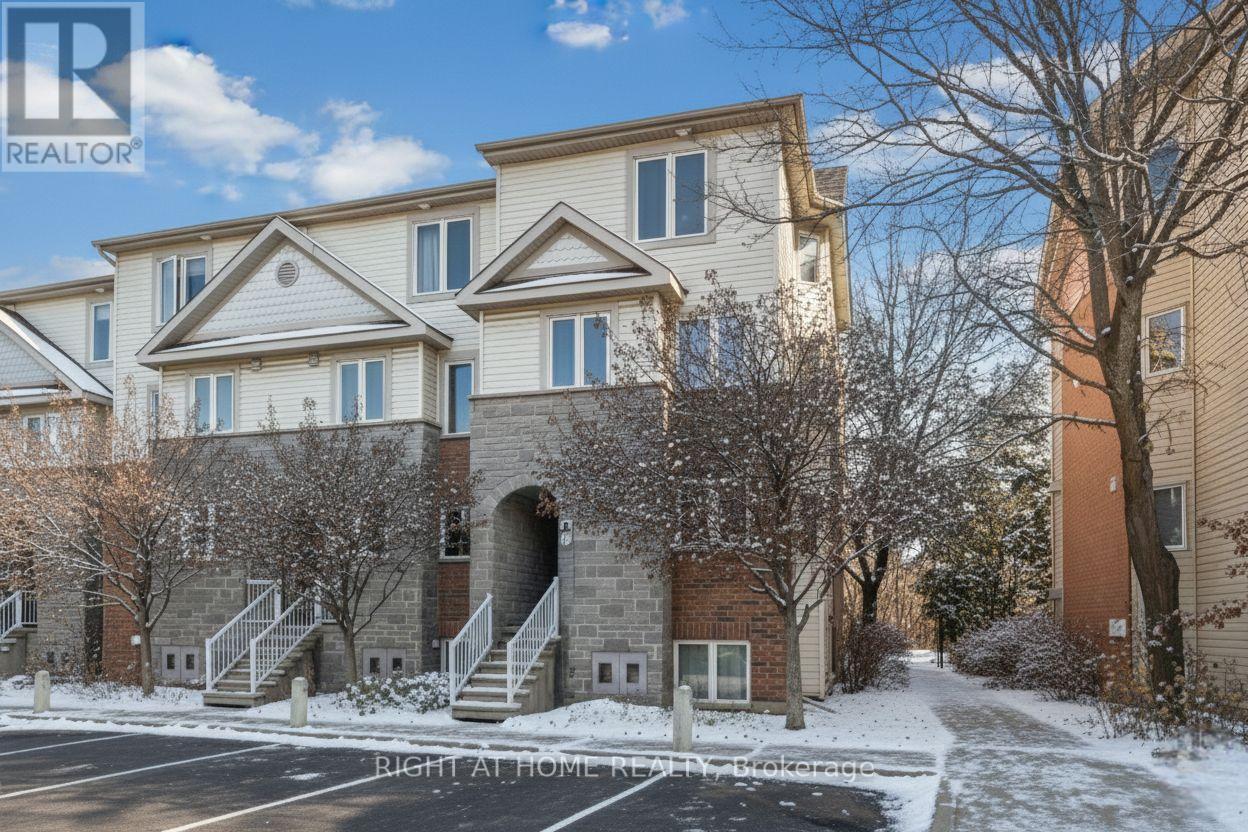 67 Strathaven Private