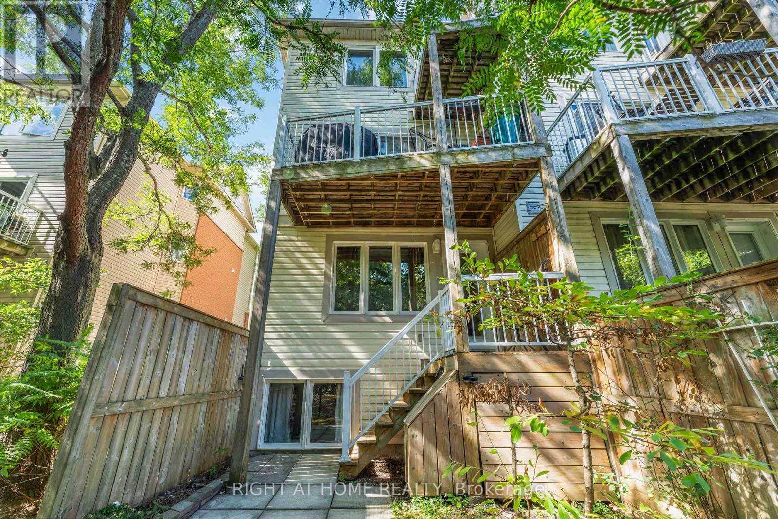 67 Strathaven Private